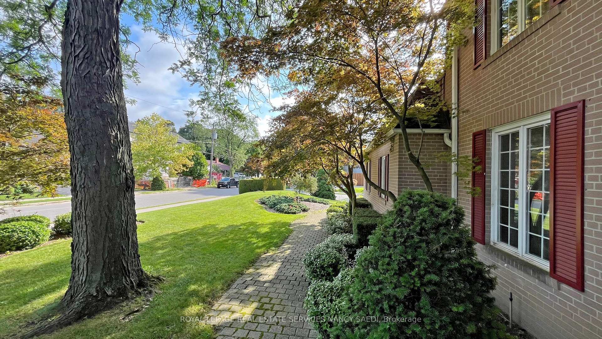 31 Saintfield Ave, Toronto, ON M3C2M7 | 4 Bedroom 3 Bathroom Detached House | Image 9