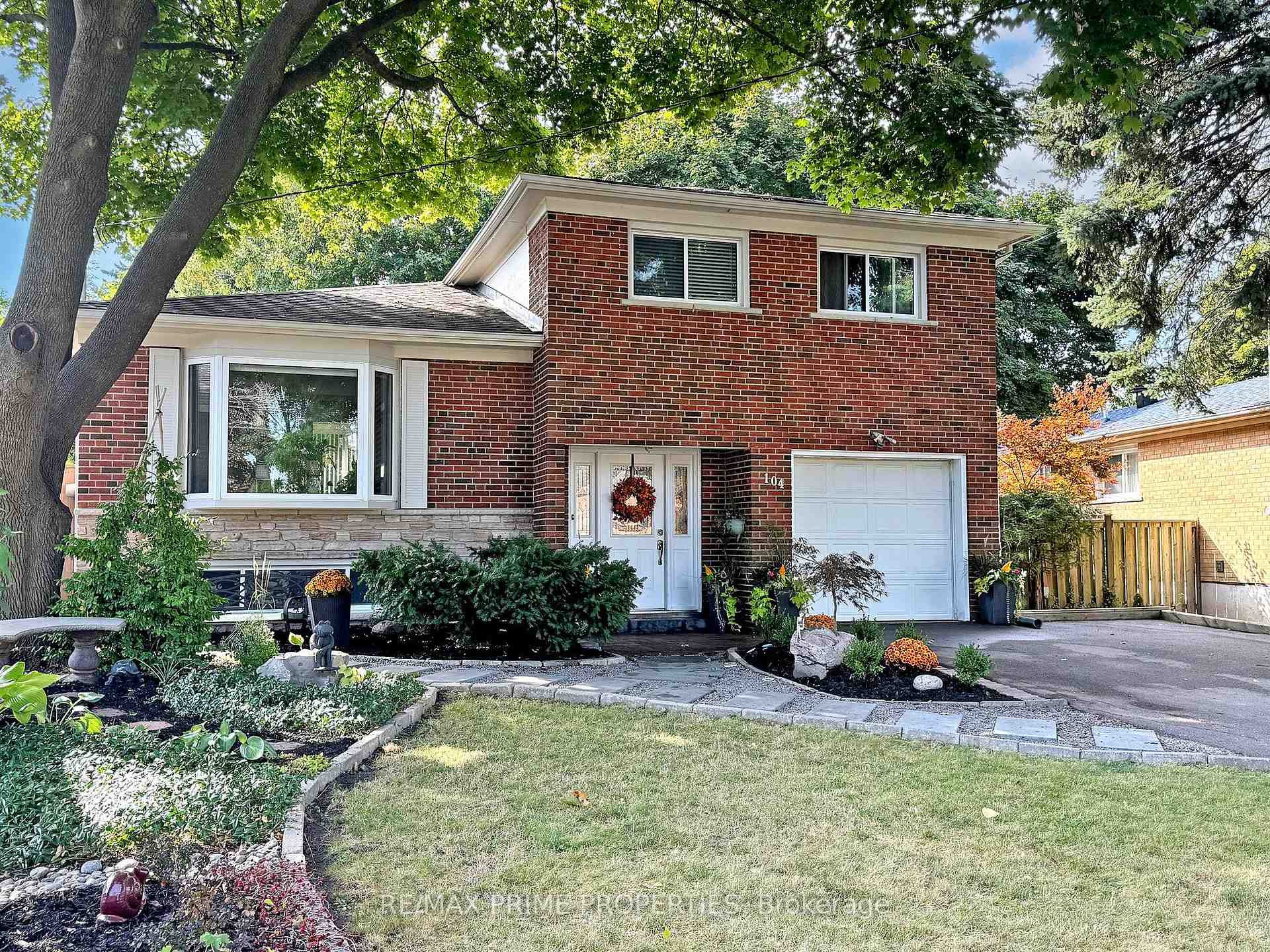 104 Kingslake Rd, Toronto, ON M2J3E8 | 3 Bedroom 3 Bathroom Detached House | Image 2
