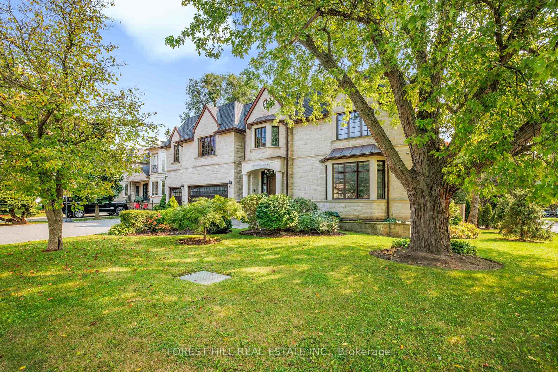 38 Greengate Rd, Toronto, ON M3B1E8 | 4 Bedroom 9 Bathroom Detached House | Image 2