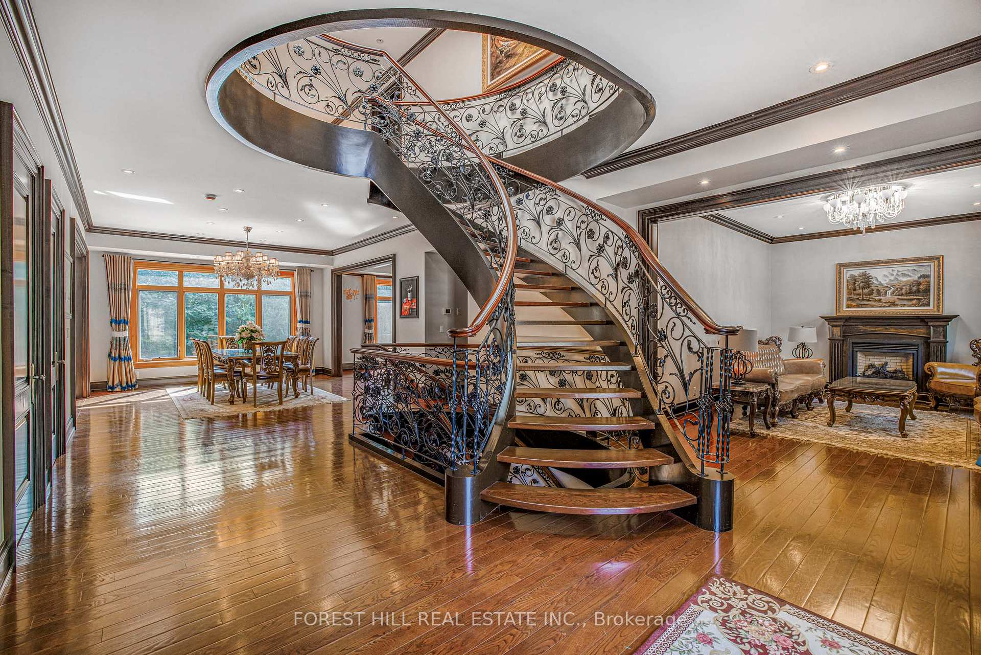 38 Greengate Rd, Toronto, ON M3B1E8 | 4 Bedroom 9 Bathroom Detached House | Image 4