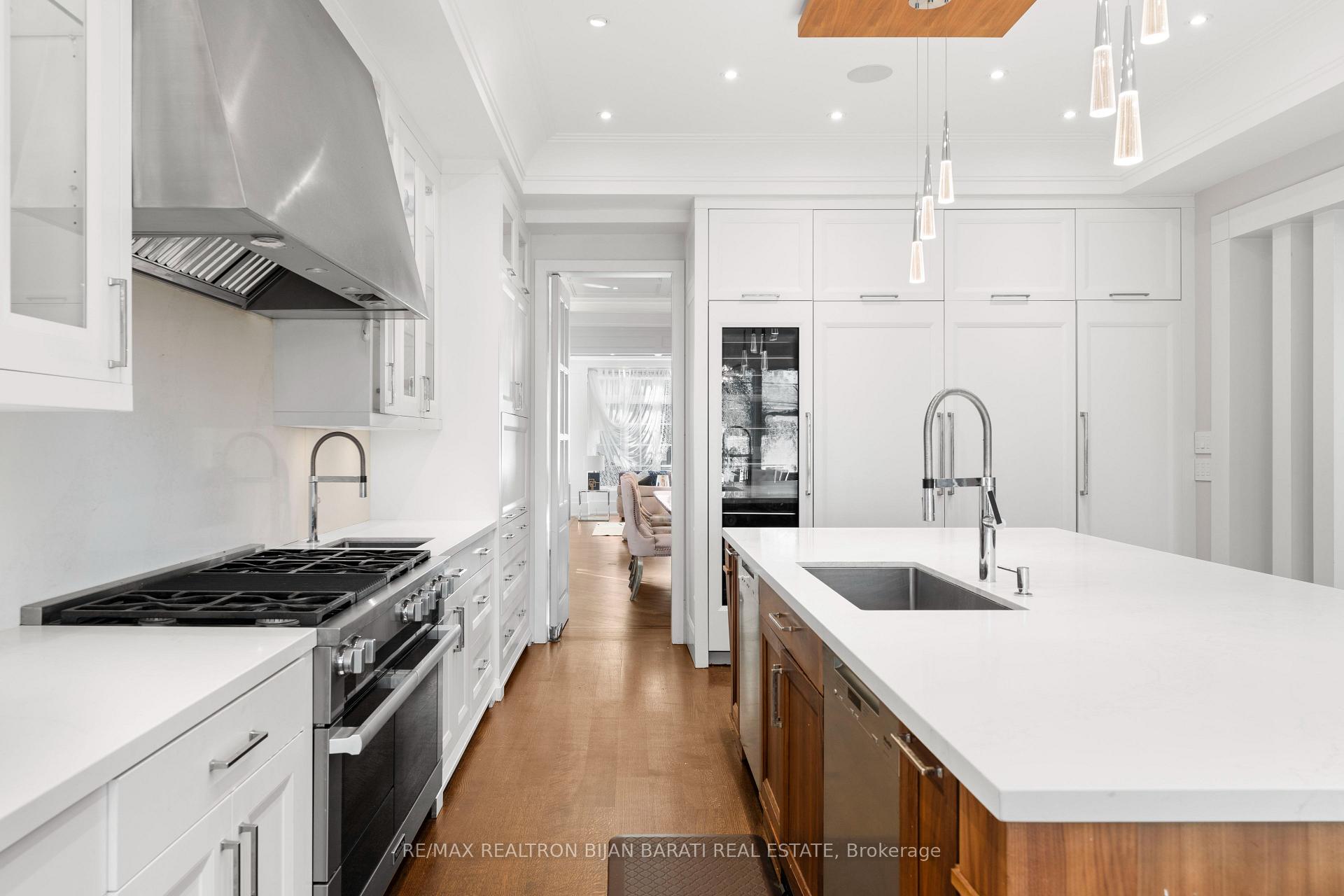 238 St Leonards Ave, Toronto, ON M4N1L1 | 4 Bedroom 6 Bathroom Detached House | Image 10