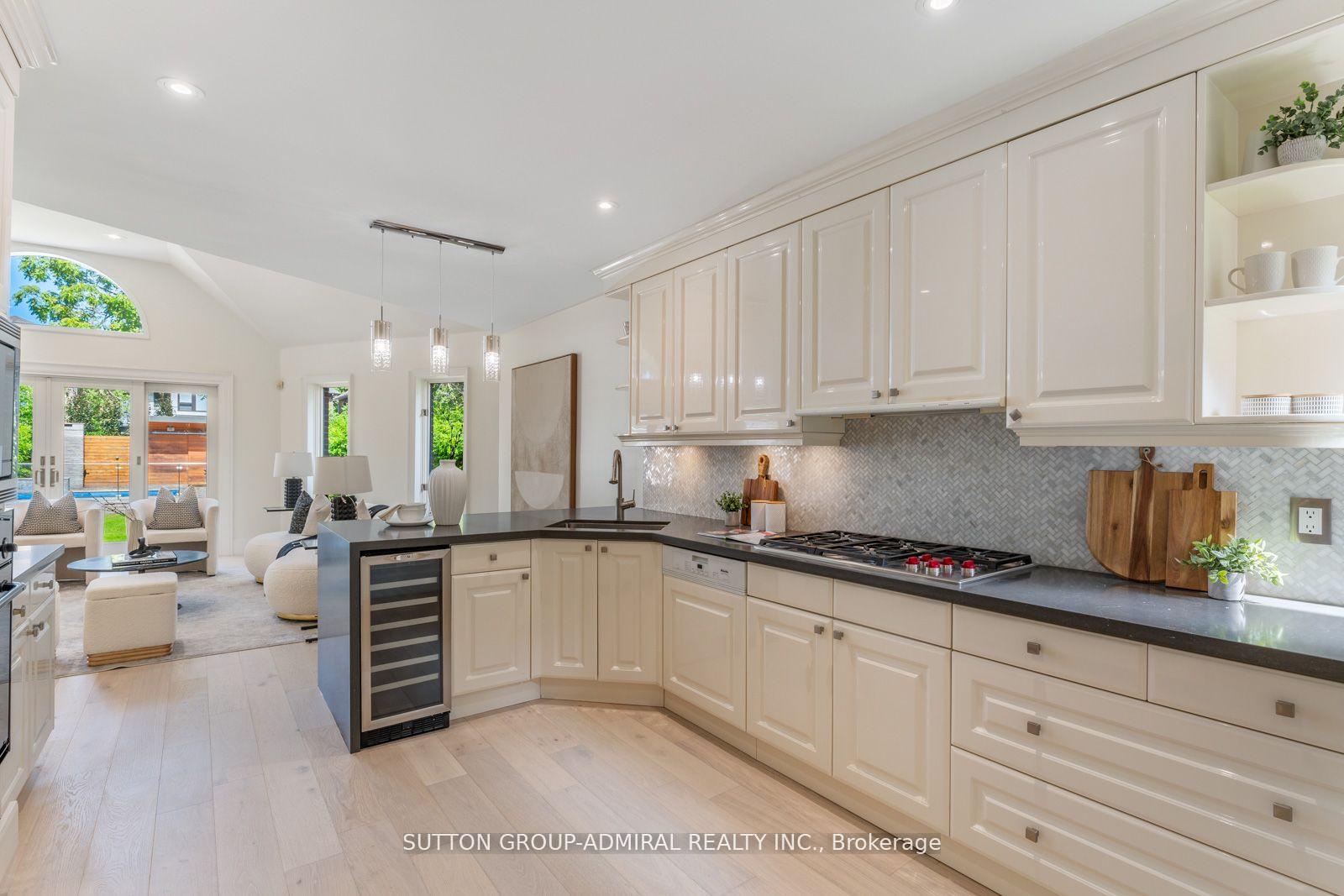 216 Glencairn Ave, Toronto, ON M4R1N2 | 3 Bedroom 3 Bathroom Detached House | Image 10