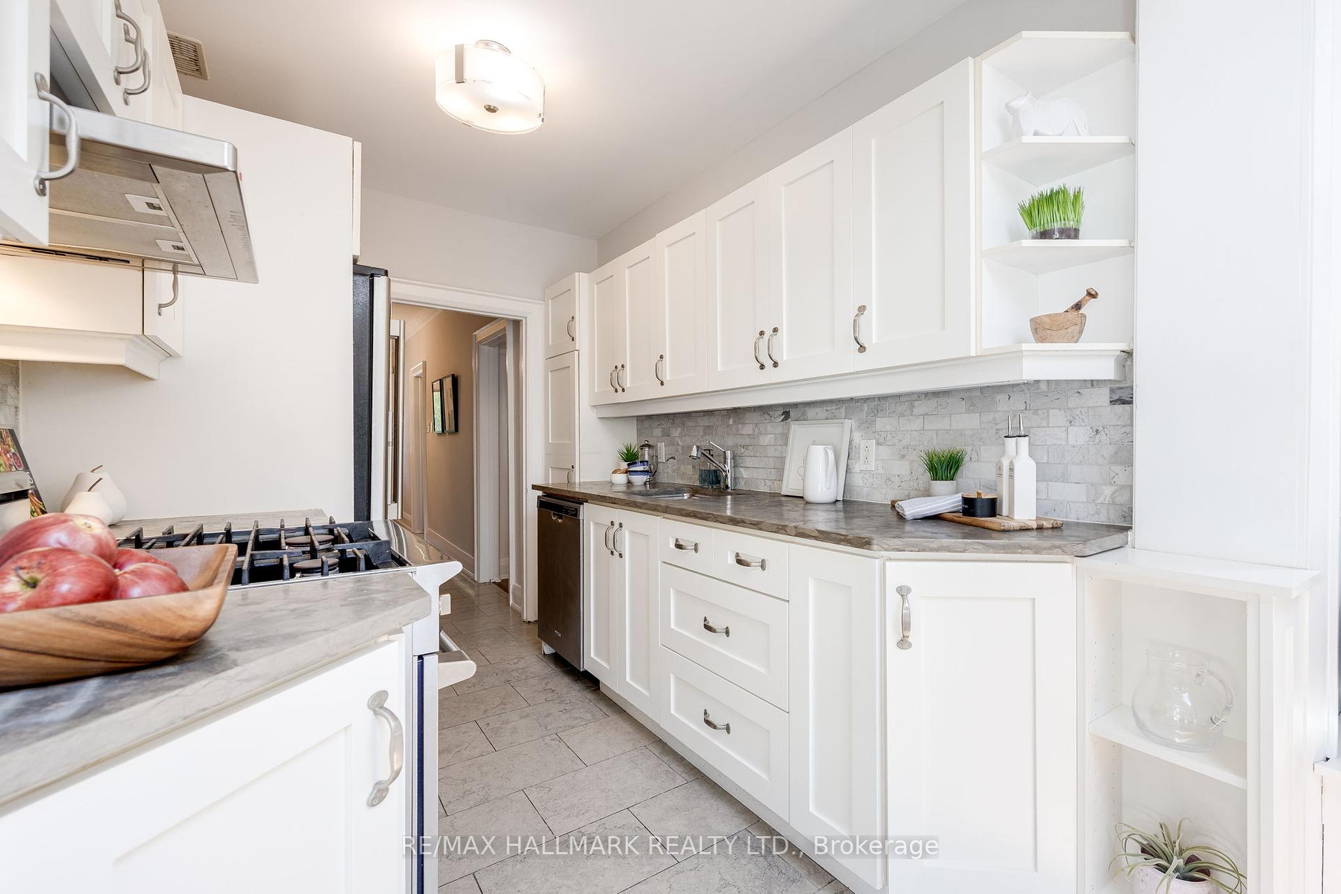 18 Jedburgh Rd, Toronto, ON M5M3J6 | 3 Bedroom 2 Bathroom Semi-Detached House | Image 13