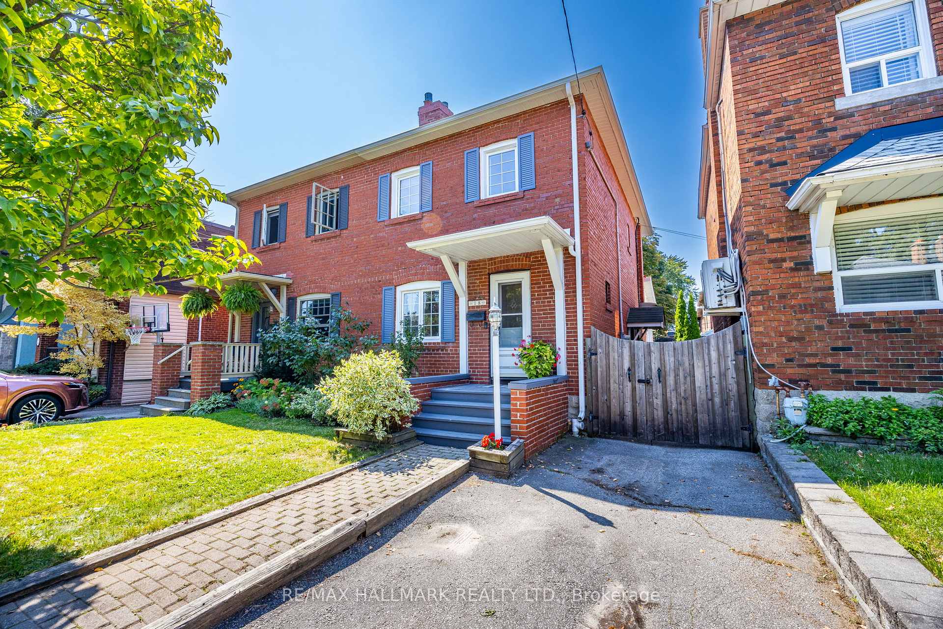 18 Jedburgh Rd, Toronto, ON M5M3J6 | 3 Bedroom 2 Bathroom Semi-Detached House | Image 2