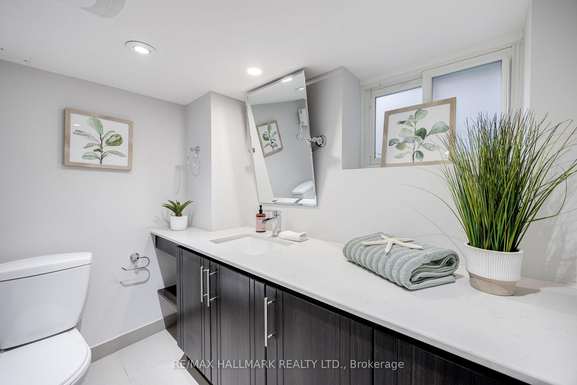 18 Jedburgh Rd, Toronto, ON M5M3J6 | 3 Bedroom 2 Bathroom Semi-Detached House | Image 26