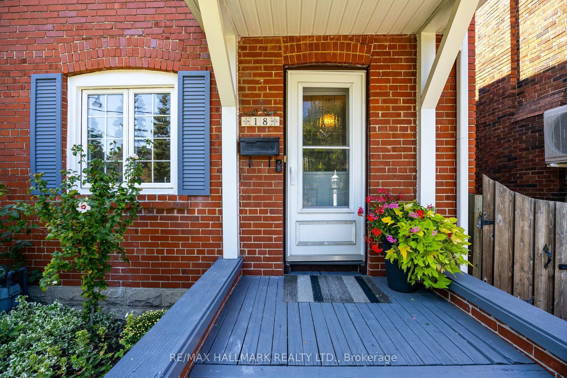 18 Jedburgh Rd, Toronto, ON M5M3J6 | 3 Bedroom 2 Bathroom Semi-Detached House | Image 3