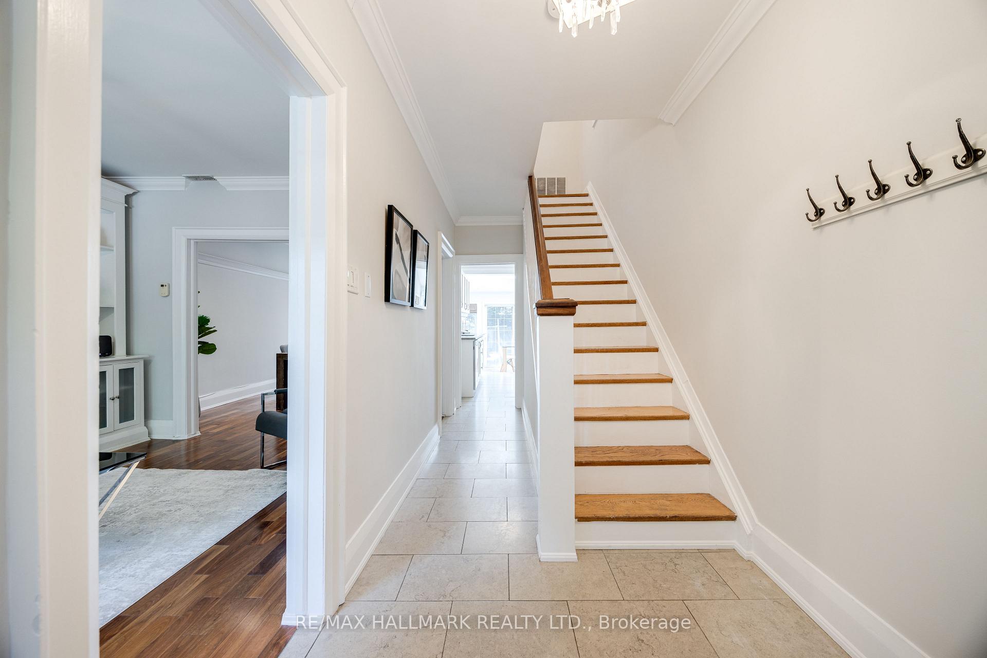 18 Jedburgh Rd, Toronto, ON M5M3J6 | 3 Bedroom 2 Bathroom Semi-Detached House | Image 4