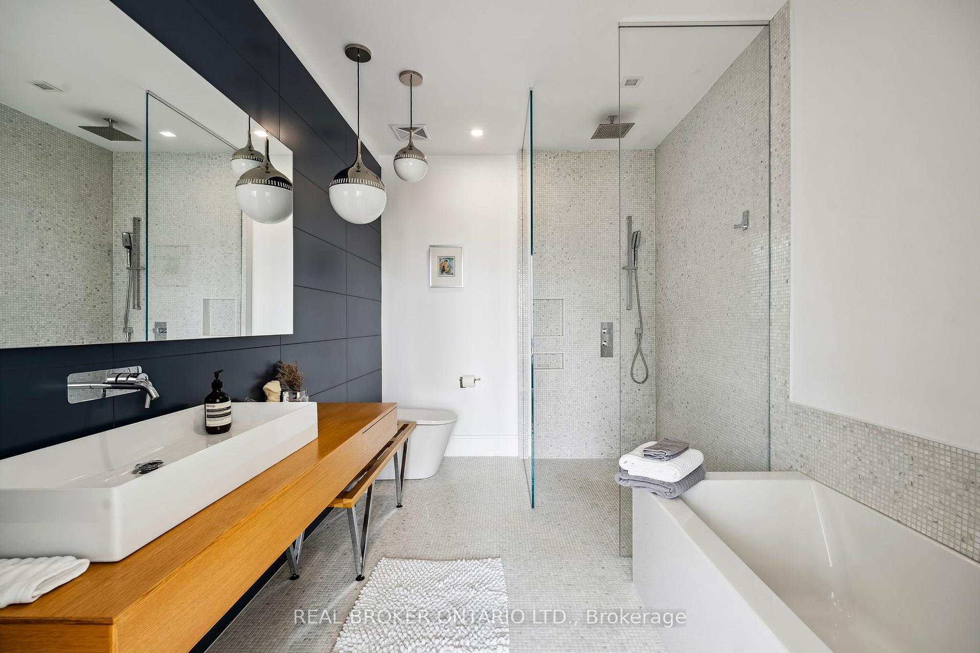 #4401 - 80 John St, Toronto, ON M5V3X4 | 2 Bedroom 2 Bathroom Condo Apt | Image 20