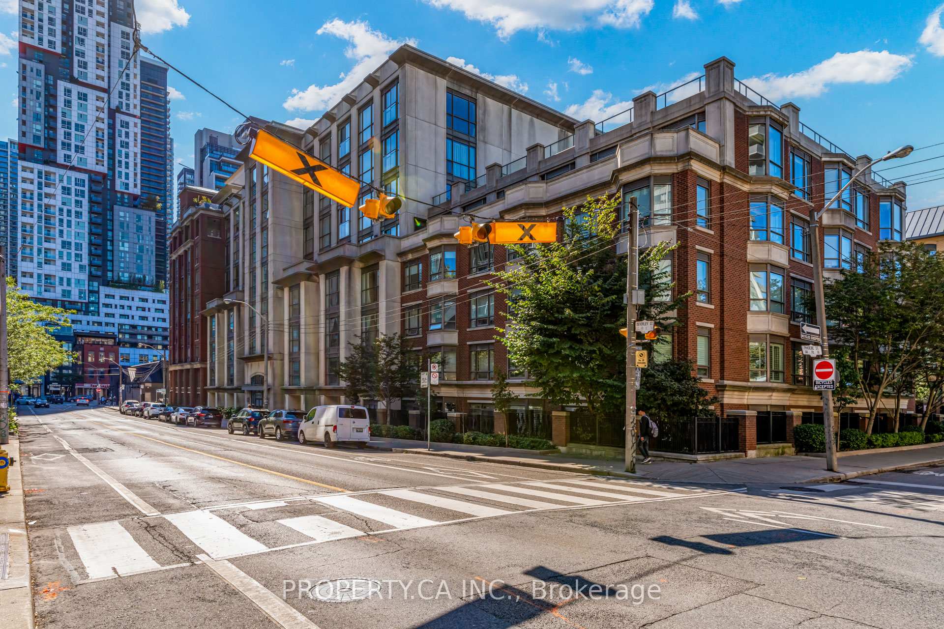 #311 - 18 Beverley St, Toronto, ON M5T3L2 | 2 Bedroom 2 Bathroom Condo Apt | Image 15