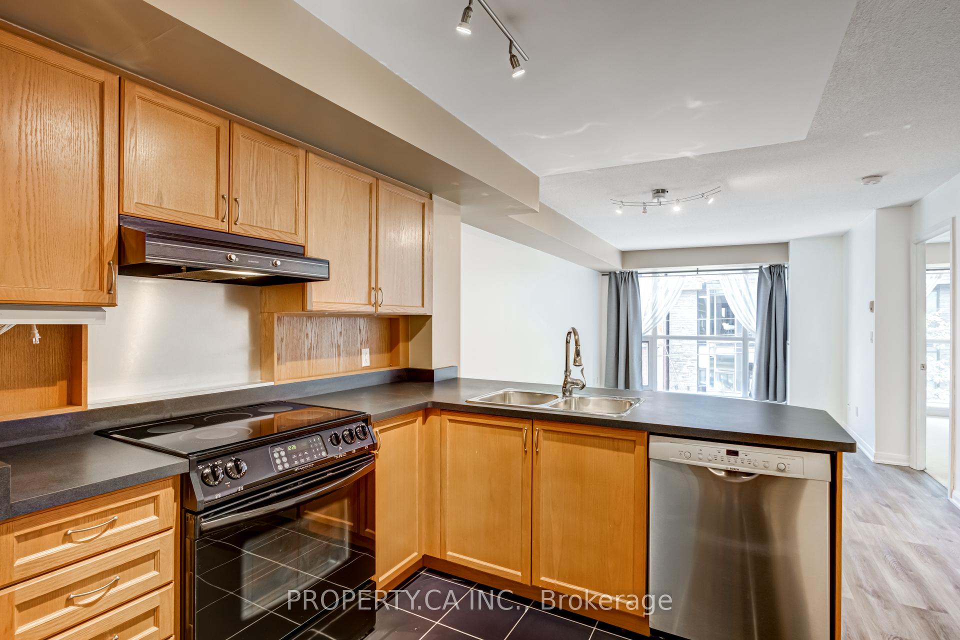 #311 - 18 Beverley St, Toronto, ON M5T3L2 | 2 Bedroom 2 Bathroom Condo Apt | Image 7