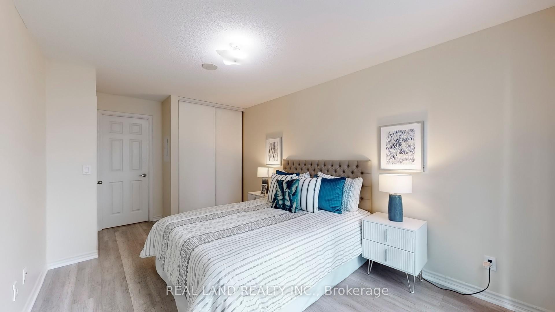 #1006 - 19 Grand Trunk Cres, Toronto, ON M5J3A3 | 2 Bedroom 2 Bathroom Condo Apt | Image 22