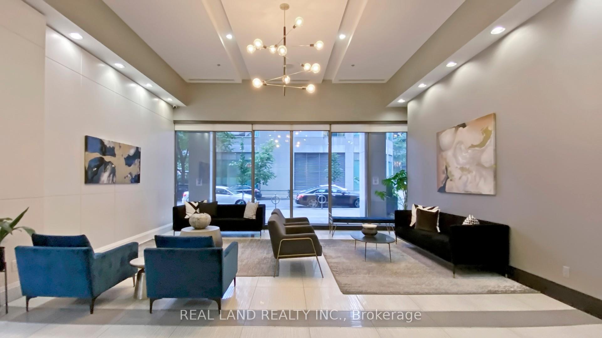 #1006 - 19 Grand Trunk Cres, Toronto, ON M5J3A3 | 2 Bedroom 2 Bathroom Condo Apt | Image 4