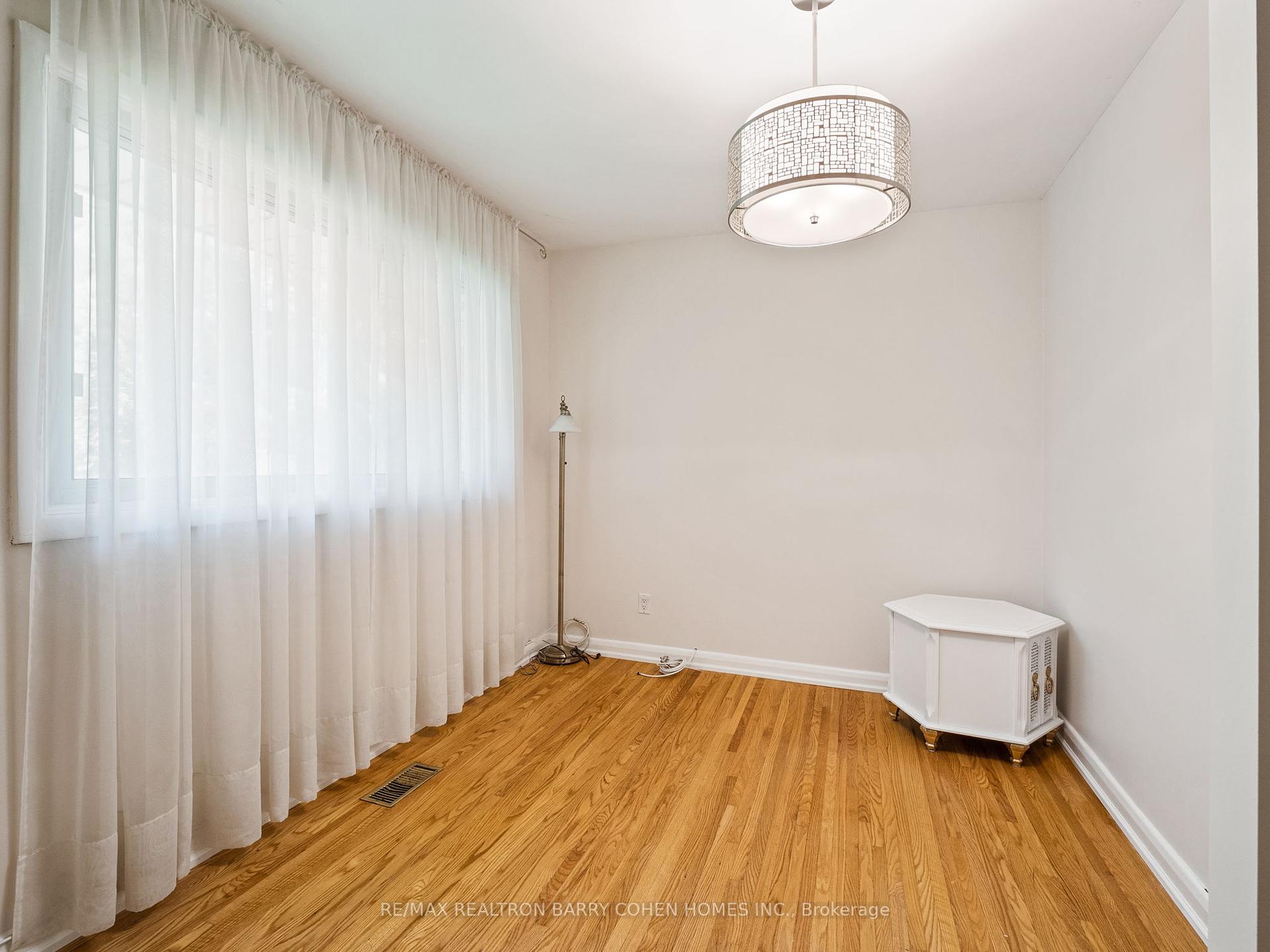 120 Laurentide Dr, Toronto, ON M3A3E5 | 3 Bedroom 3 Bathroom Detached House | Image 13