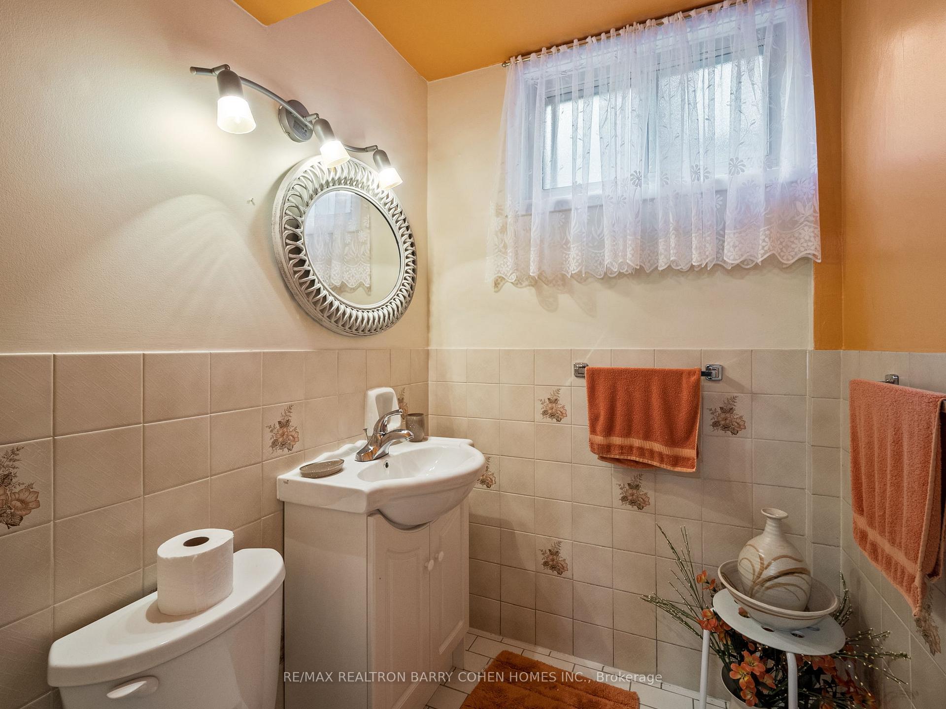 120 Laurentide Dr, Toronto, ON M3A3E5 | 3 Bedroom 3 Bathroom Detached House | Image 19