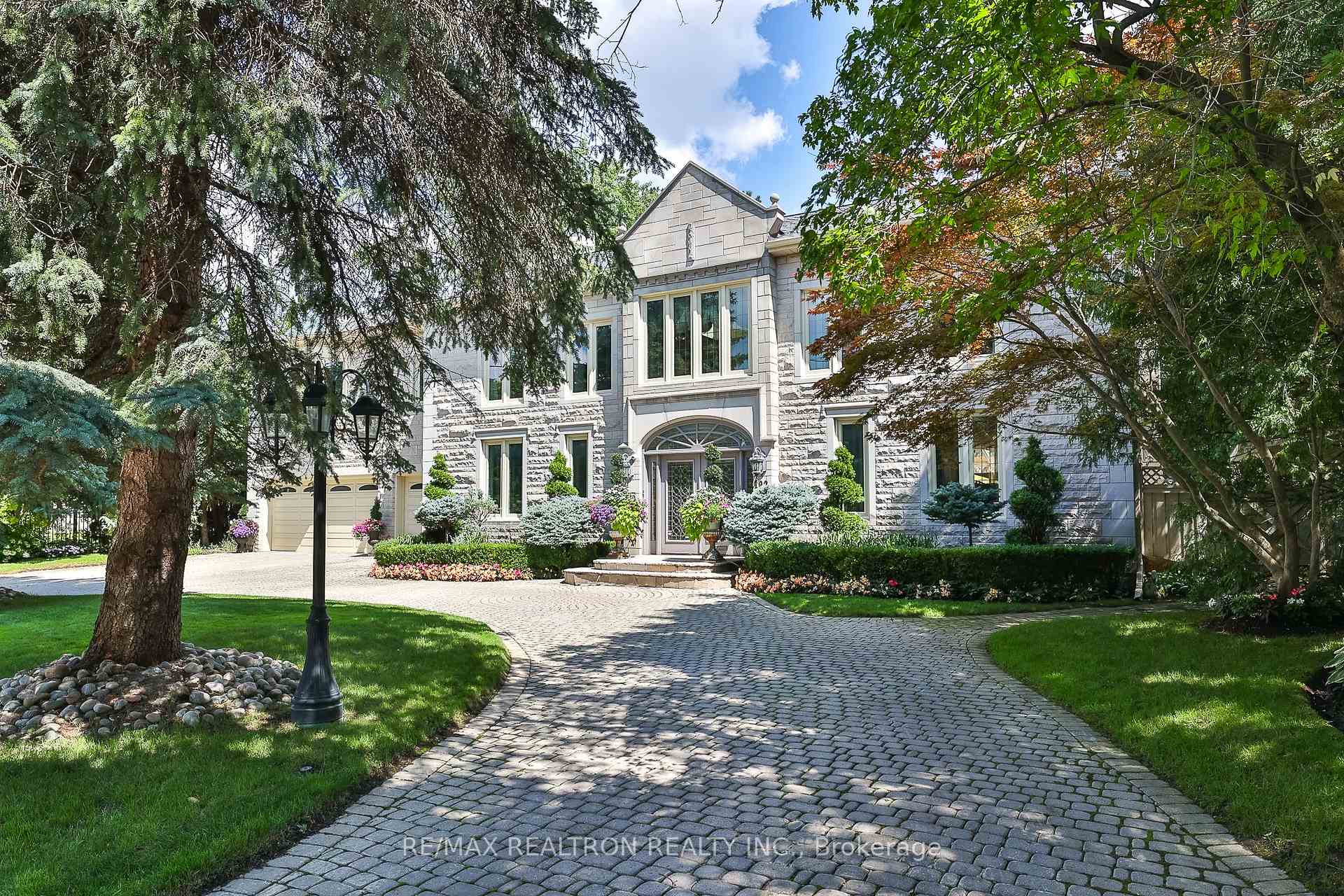 192 The Bridle Path, Toronto, ON M3C2P5 | 4 Bedroom 6 Bathroom Detached House | Image 2