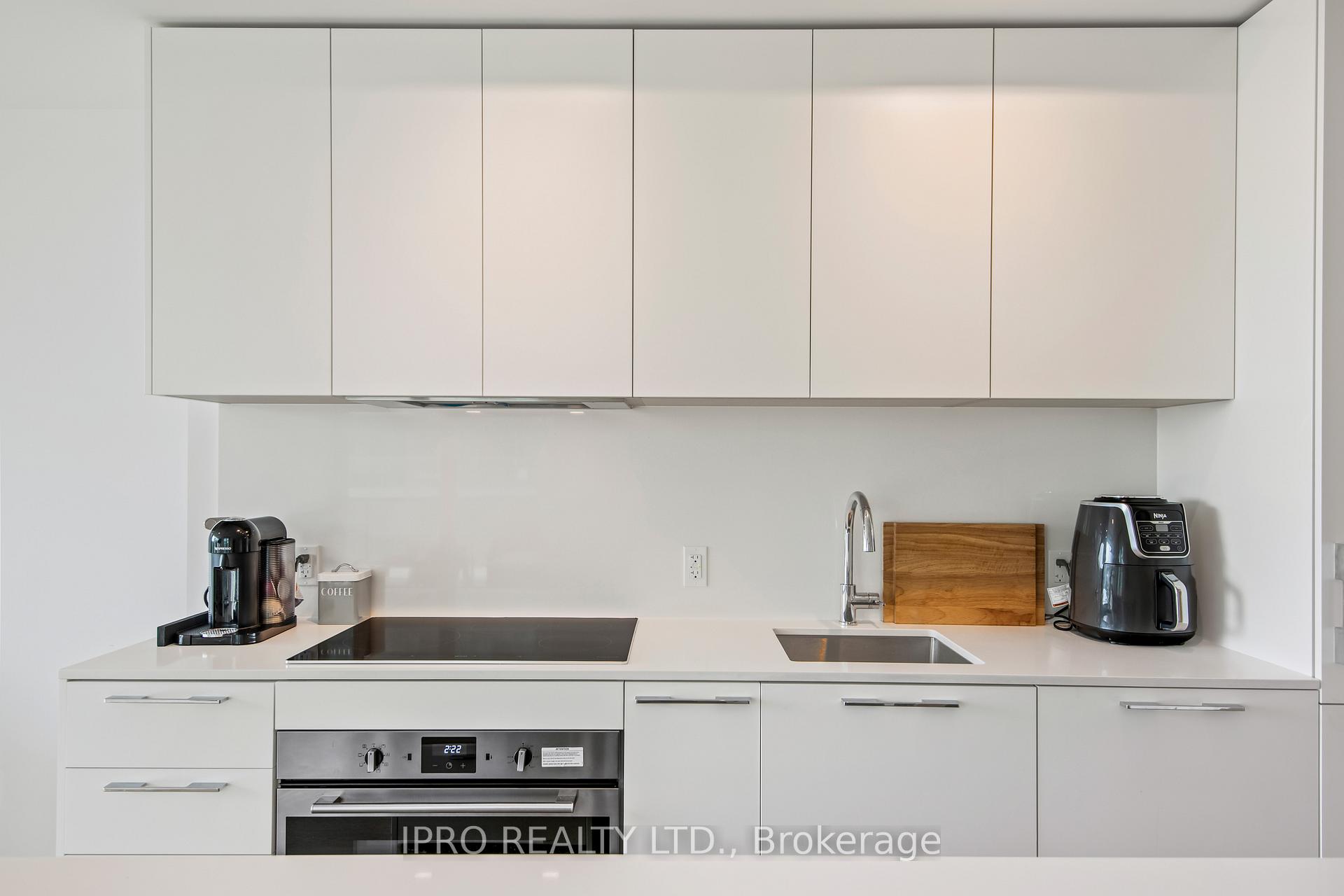 #401 - 200 Sudbury St, Toronto, ON M6J0H1 | 2 Bedroom 2 Bathroom Condo Apt | Image 10