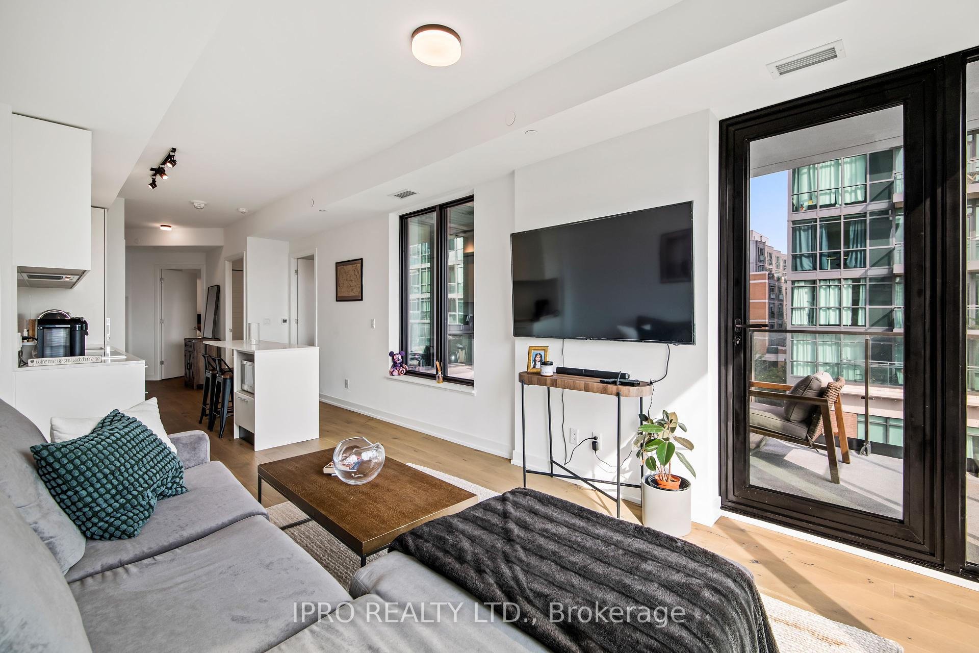 #401 - 200 Sudbury St, Toronto, ON M6J0H1 | 2 Bedroom 2 Bathroom Condo Apt | Image 17