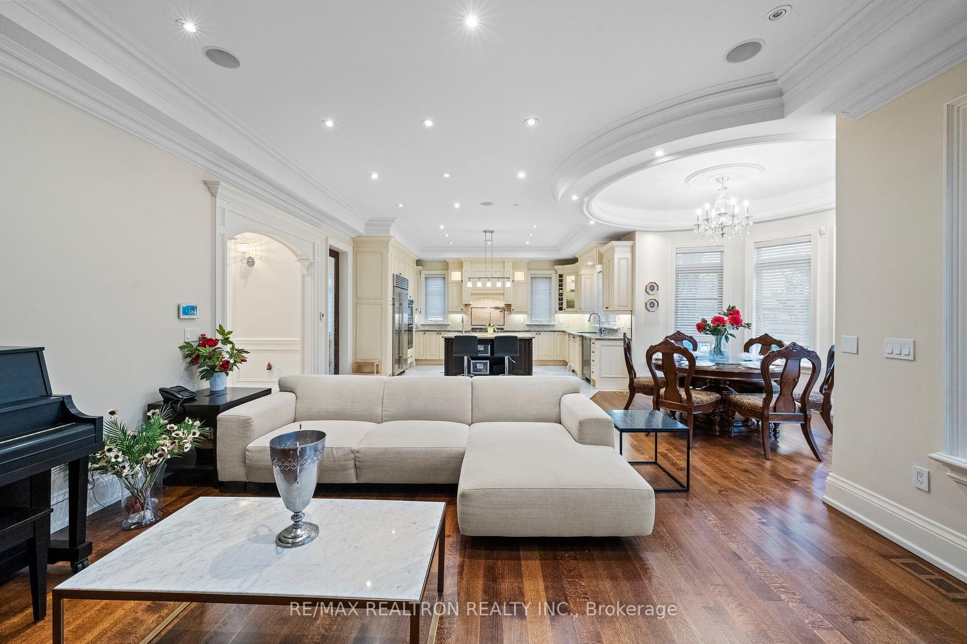 139 Beechwood Ave, Toronto, ON M2L1J9 | 4 Bedroom 6 Bathroom Detached House | Image 10