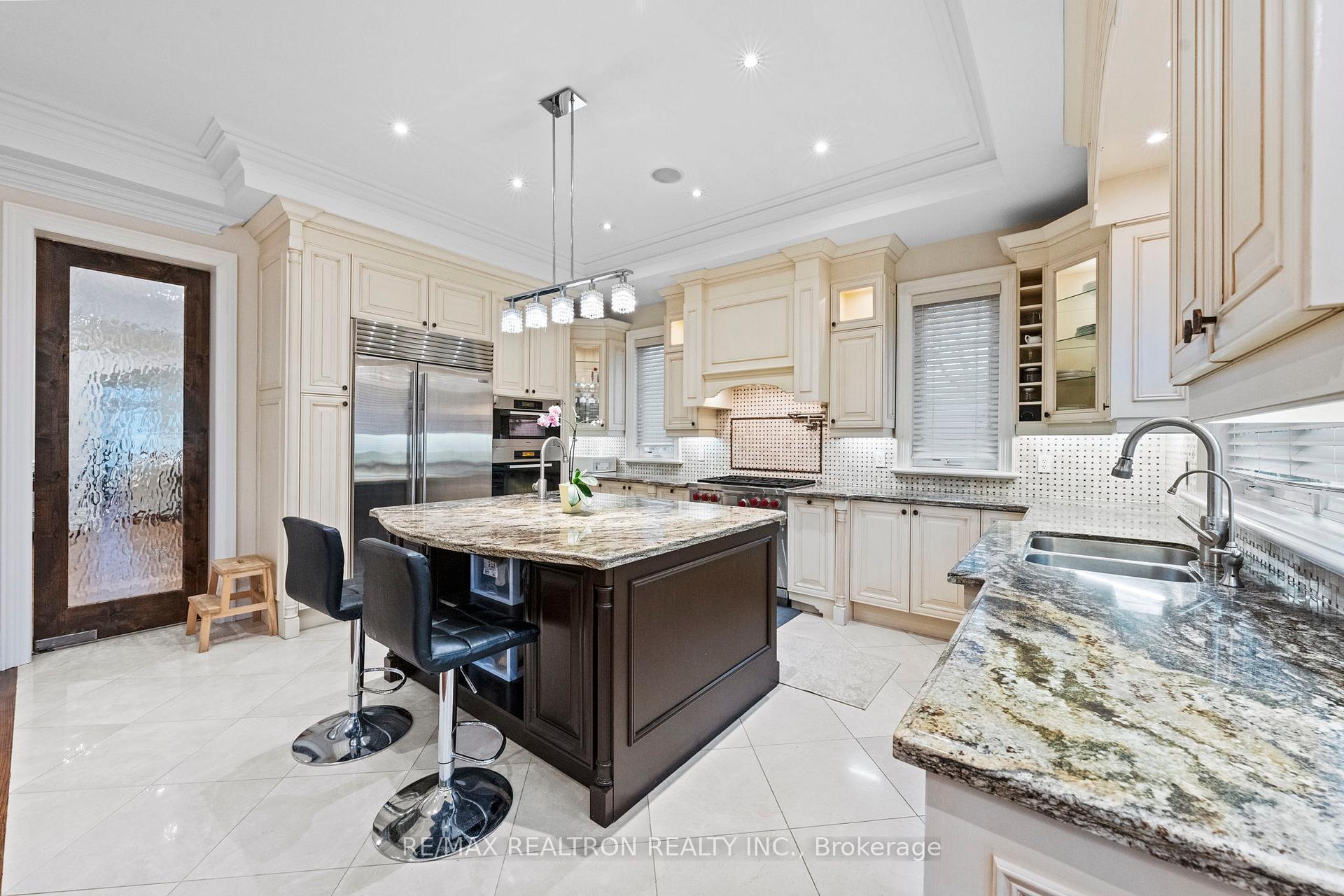 139 Beechwood Ave, Toronto, ON M2L1J9 | 4 Bedroom 6 Bathroom Detached House | Image 13