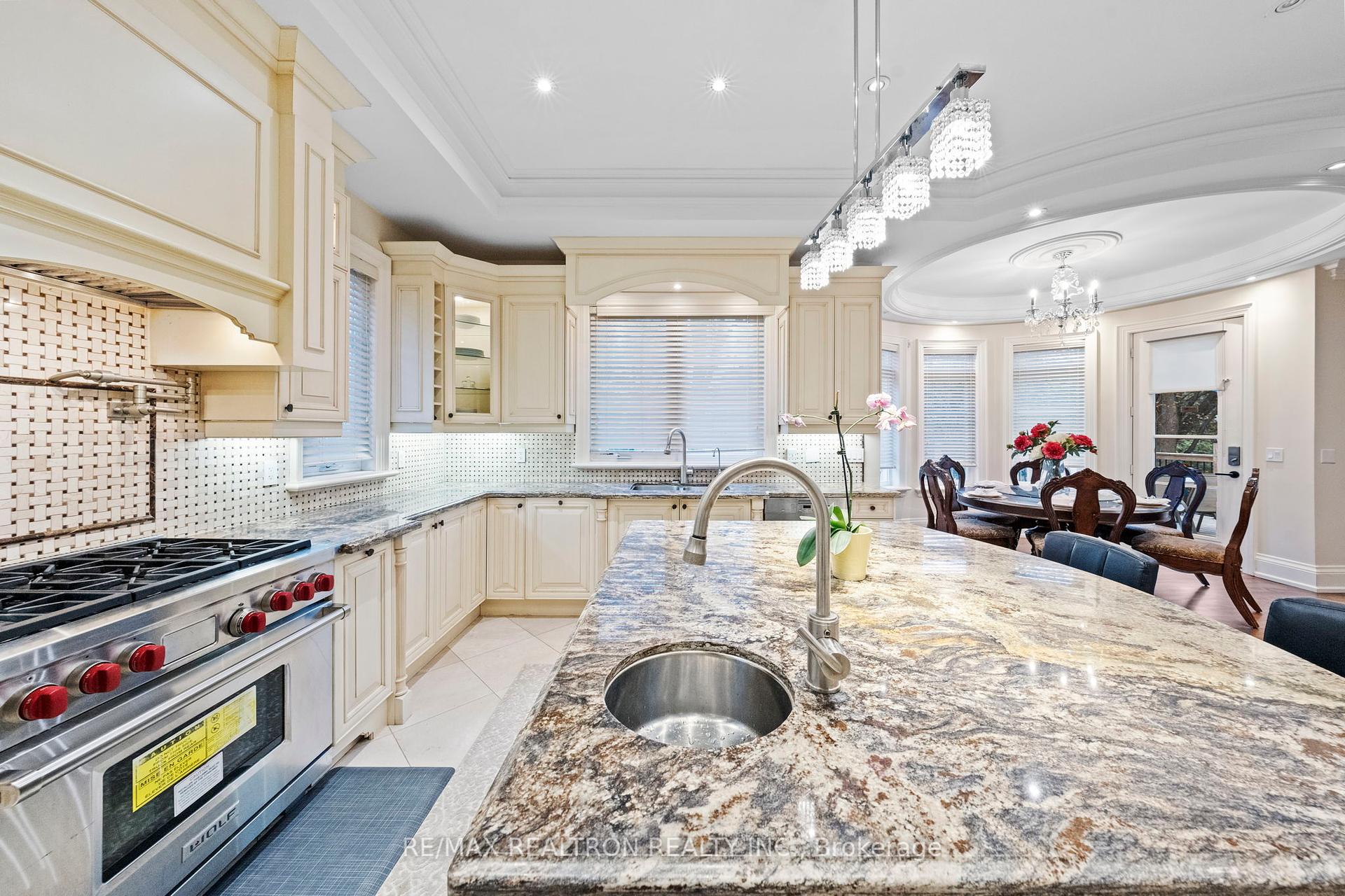 139 Beechwood Ave, Toronto, ON M2L1J9 | 4 Bedroom 6 Bathroom Detached House | Image 15