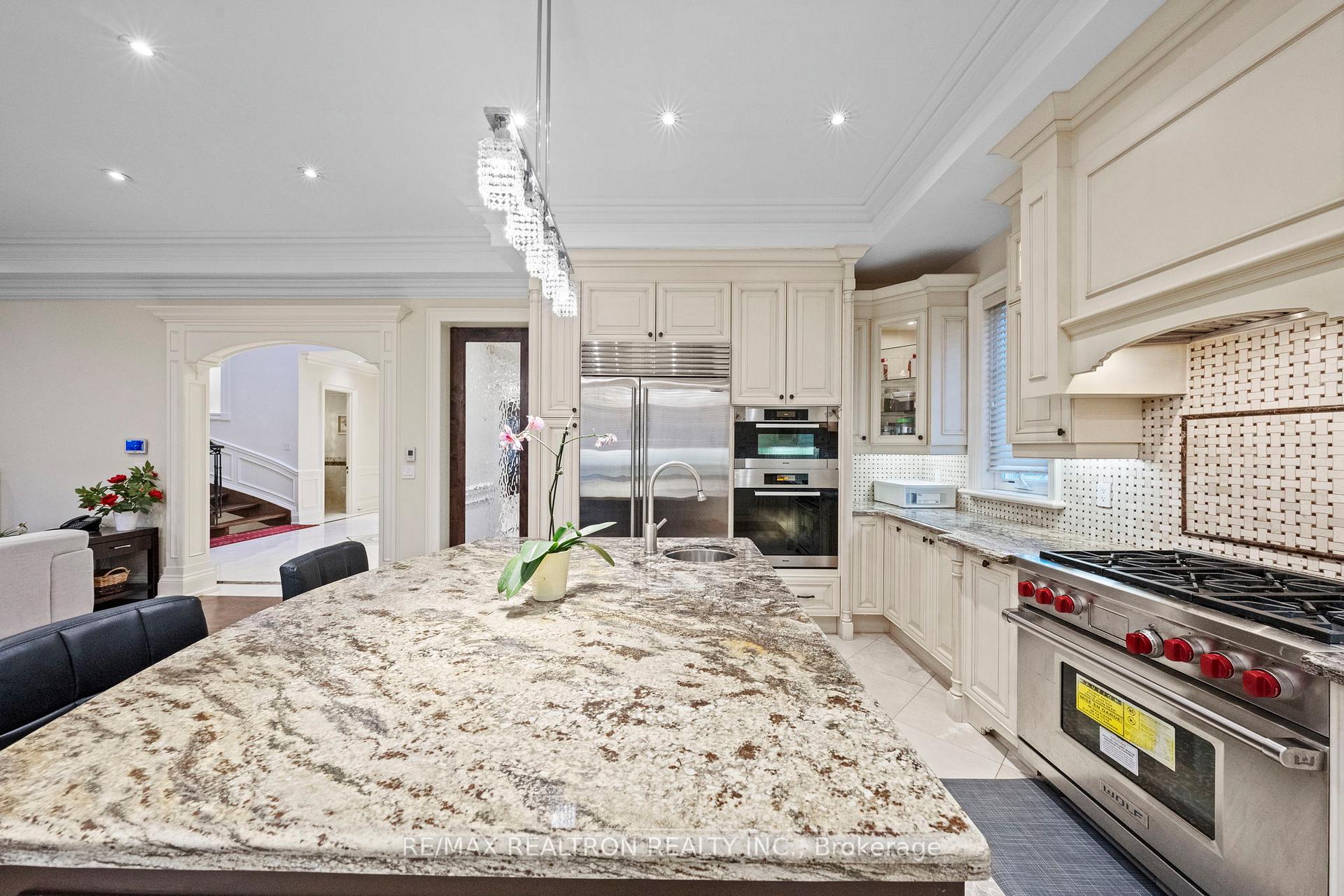 139 Beechwood Ave, Toronto, ON M2L1J9 | 4 Bedroom 6 Bathroom Detached House | Image 16