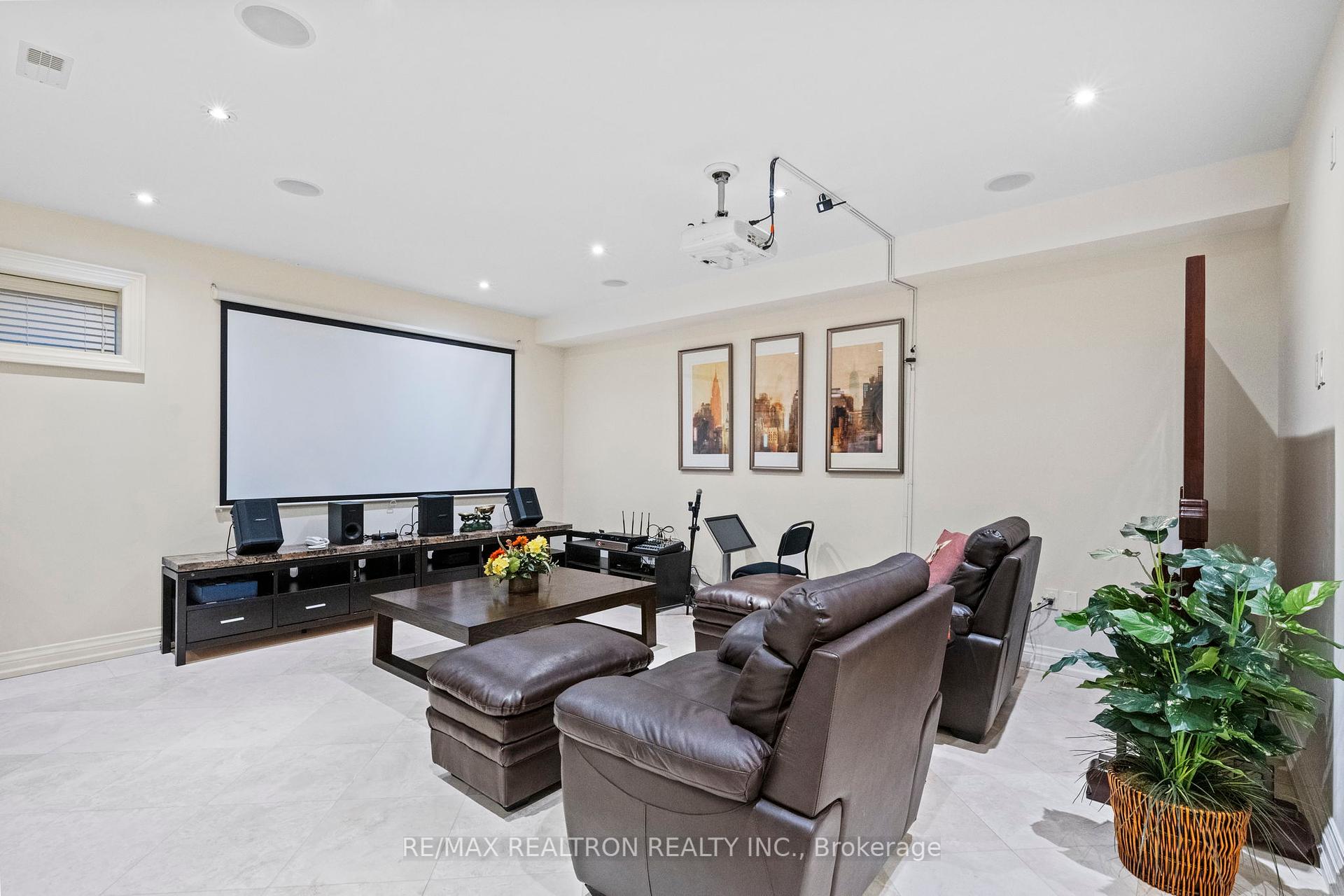 139 Beechwood Ave, Toronto, ON M2L1J9 | 4 Bedroom 6 Bathroom Detached House | Image 33