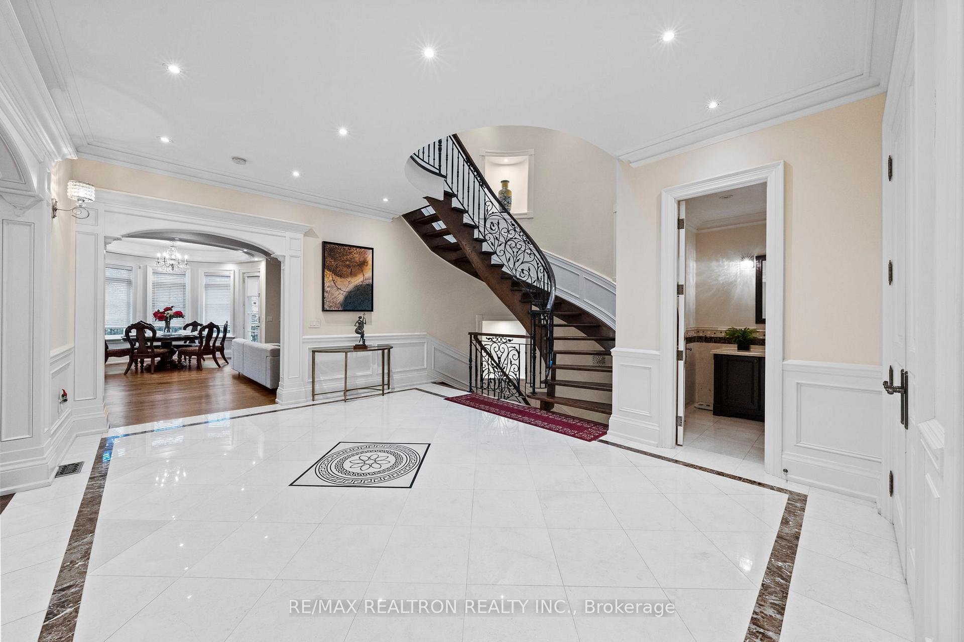 139 Beechwood Ave, Toronto, ON M2L1J9 | 4 Bedroom 6 Bathroom Detached House | Image 7