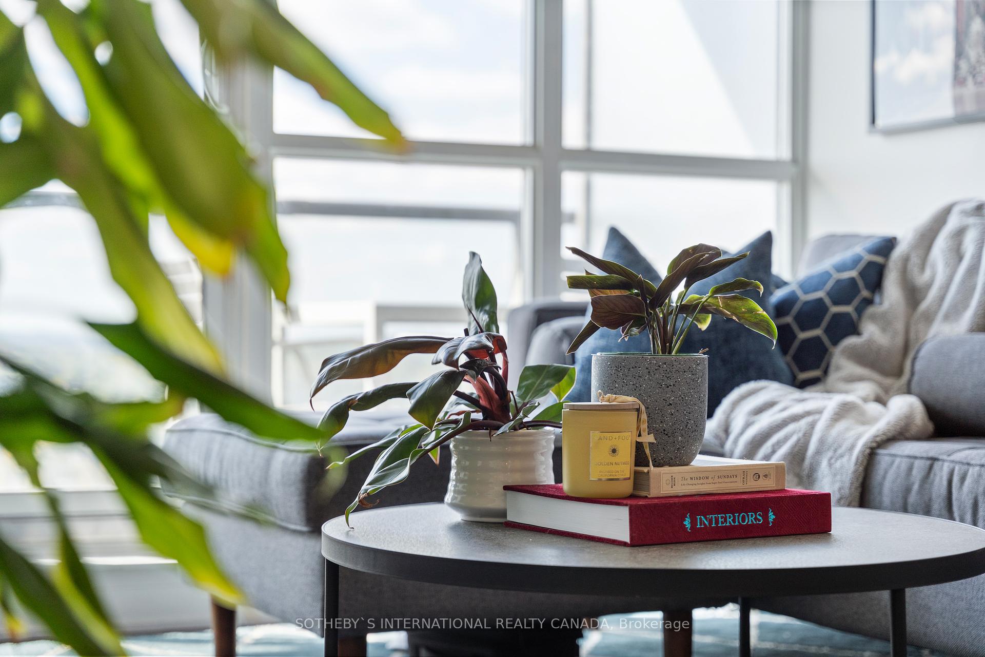 #1009 - 530 St Clair Ave W, Toronto, ON M6C1A2 | 1 Bedroom 1 Bathroom Condo Apt | Image 1