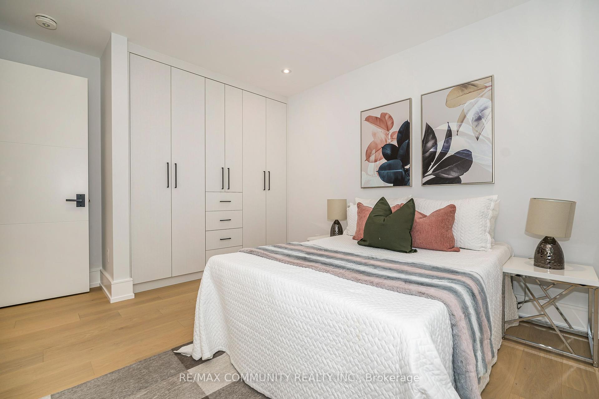 30 Kellythorne Dr, Toronto, ON M3A2L4 | 3 Bedroom 4 Bathroom Detached House | Image 17