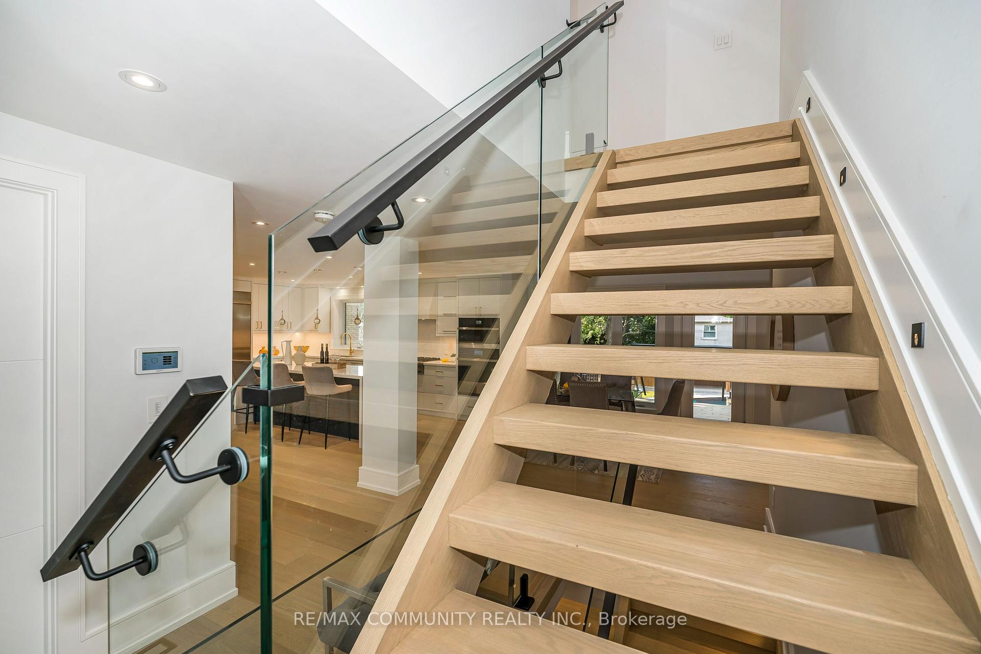 30 Kellythorne Dr, Toronto, ON M3A2L4 | 3 Bedroom 4 Bathroom Detached House | Image 25