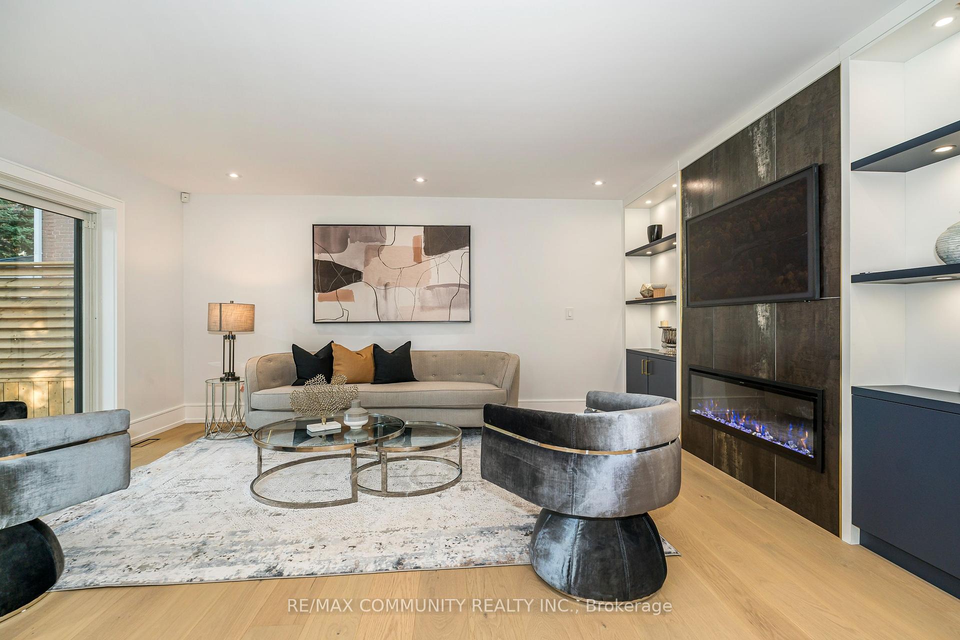 30 Kellythorne Dr, Toronto, ON M3A2L4 | 3 Bedroom 4 Bathroom Detached House | Image 3