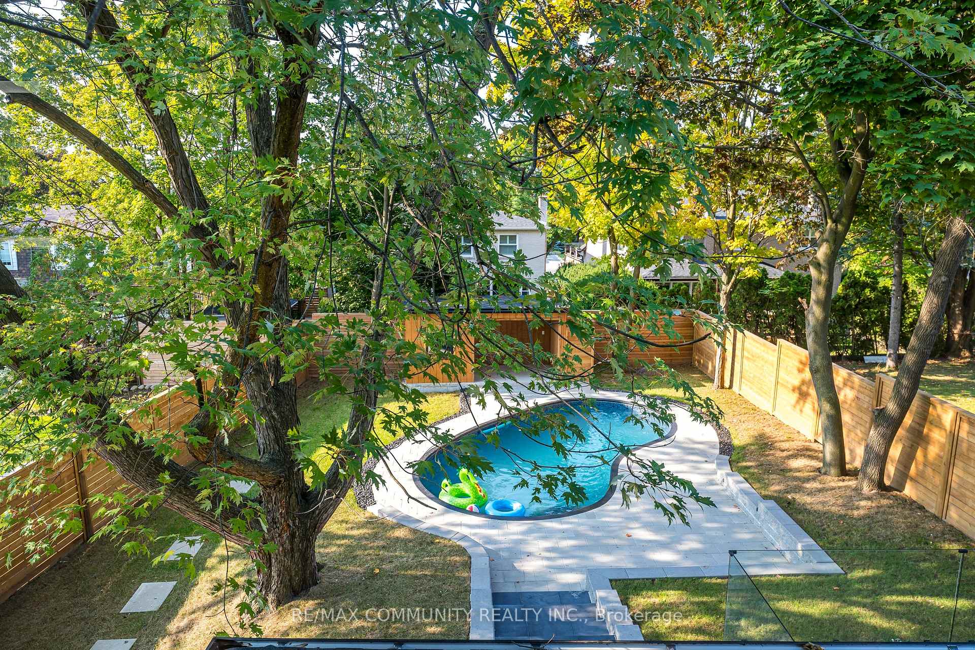 30 Kellythorne Dr, Toronto, ON M3A2L4 | 3 Bedroom 4 Bathroom Detached House | Image 33