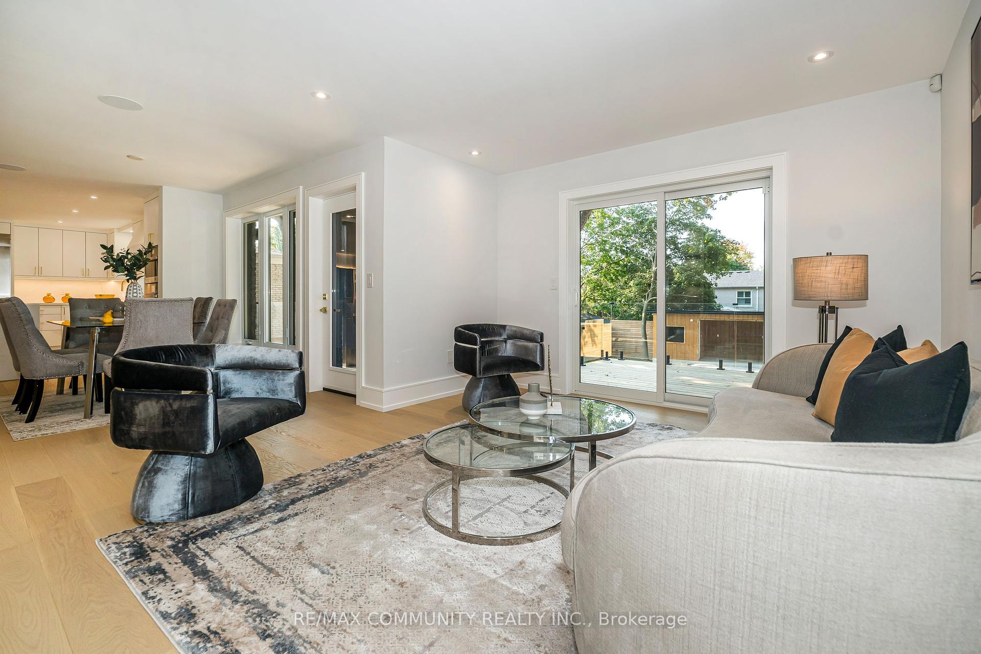 30 Kellythorne Dr, Toronto, ON M3A2L4 | 3 Bedroom 4 Bathroom Detached House | Image 6