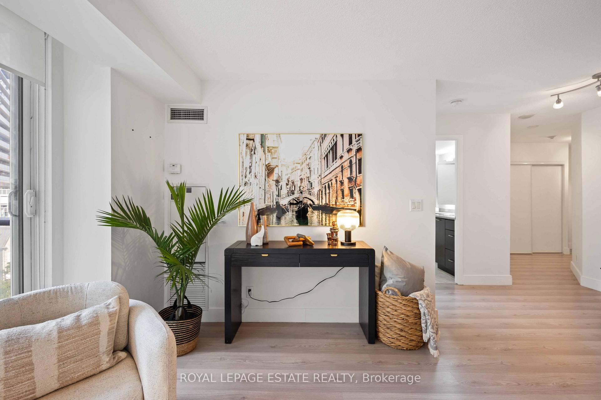 #601 - 76 Shuter St E, Toronto, ON M5B1B4 | 1 Bedroom 1 Bathroom Condo Apt | Image 11