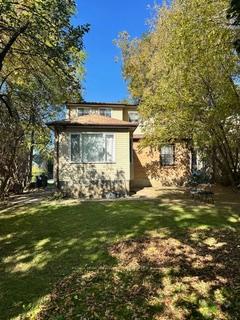 33 Athabaska Ave, Toronto, ON M2M2T6 | 3 Bedroom 3 Bathroom Detached House | Image 2