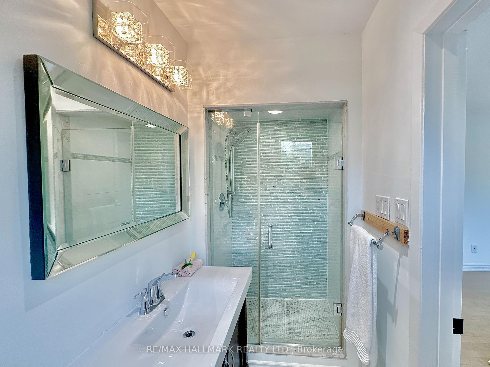 16 Gaspe Rd, Toronto, ON M2K2E8 | 4 Bedroom 5 Bathroom Detached House | Image 26