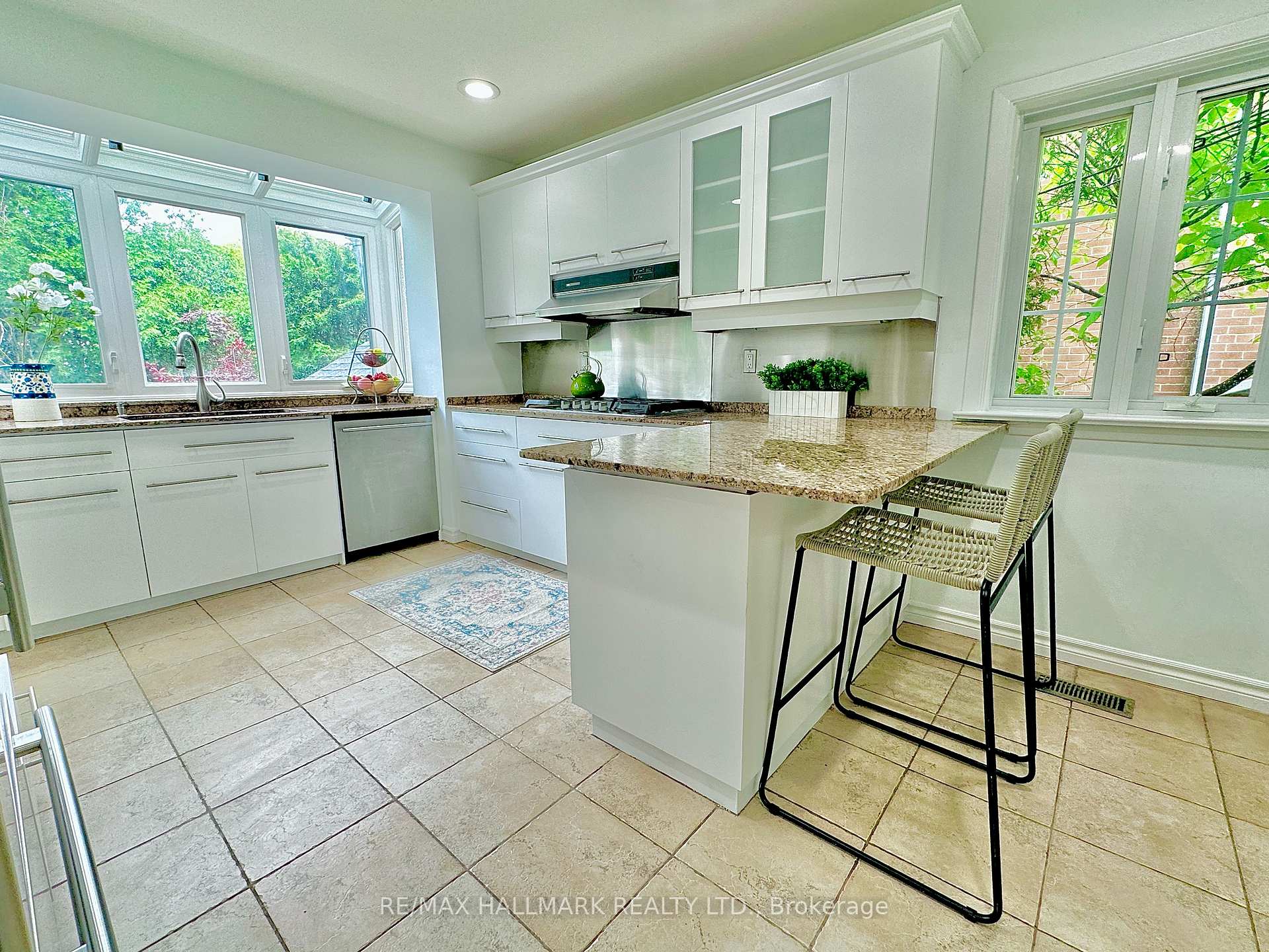 16 Gaspe Rd, Toronto, ON M2K2E8 | 4 Bedroom 5 Bathroom Detached House | Image 8