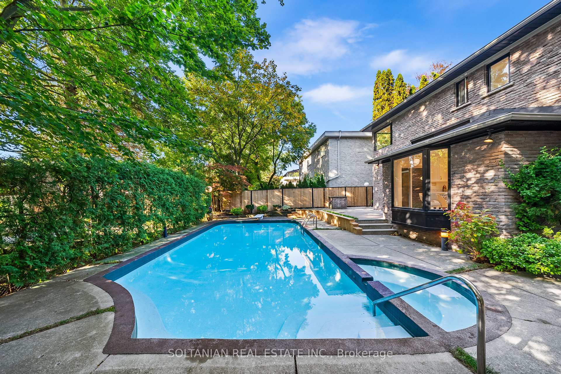 31 Cheval Dr, Toronto, ON M3B1R5 | 4 Bedroom 5 Bathroom Detached House | Image 36