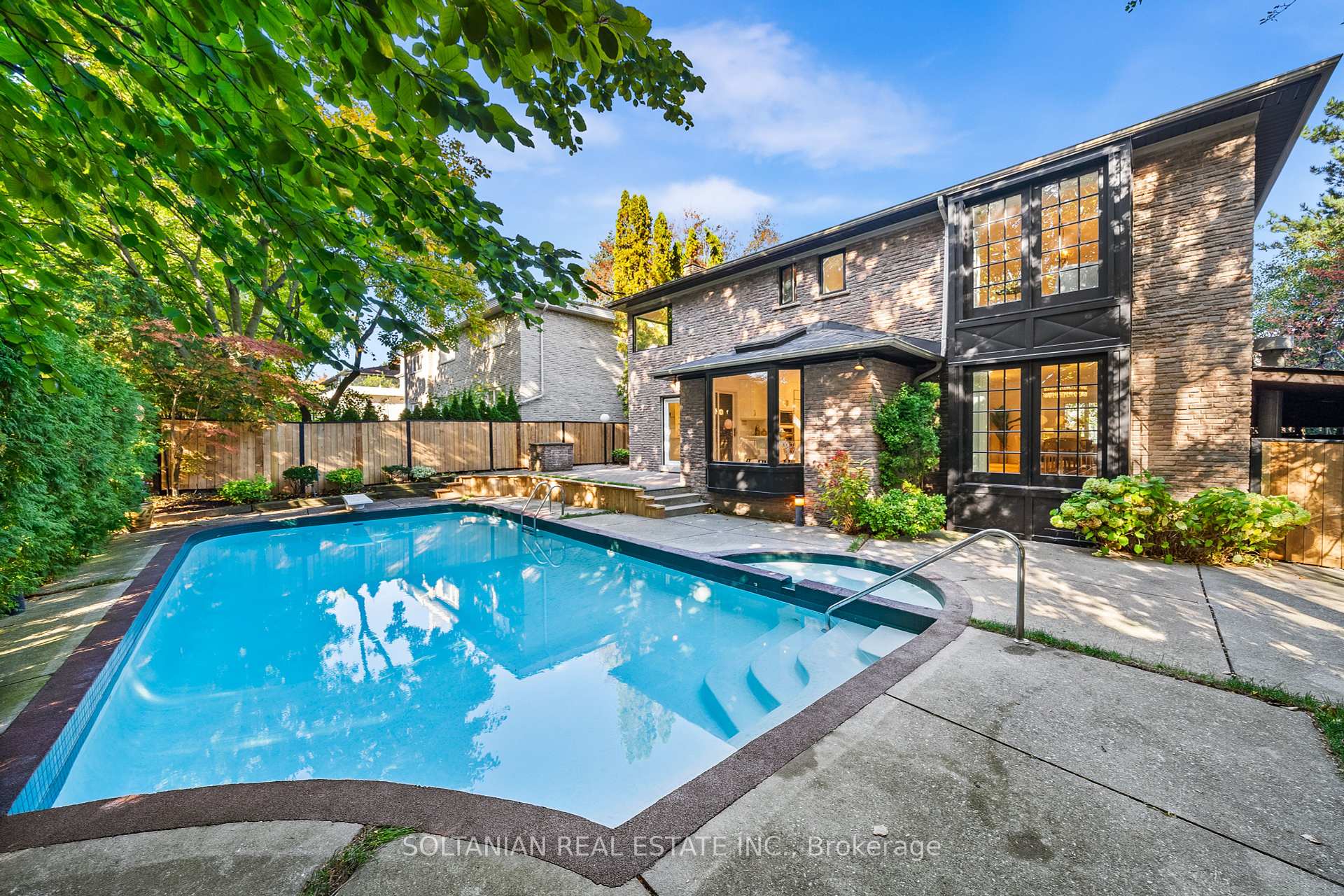 31 Cheval Dr, Toronto, ON M3B1R5 | 4 Bedroom 5 Bathroom Detached House | Image 37