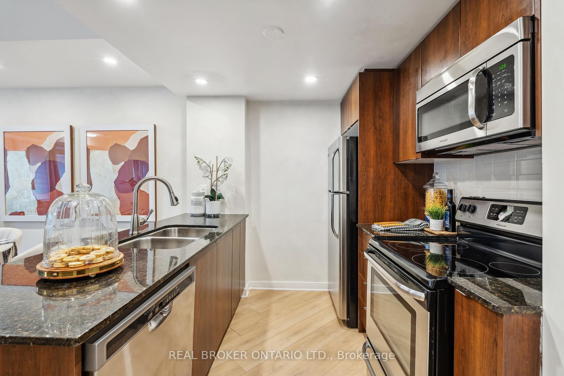 #104 - 55 East Liberty St, Toronto, ON M6K3P9 | 2 Bedroom 2 Bathroom Condo Townhouse | Image 12