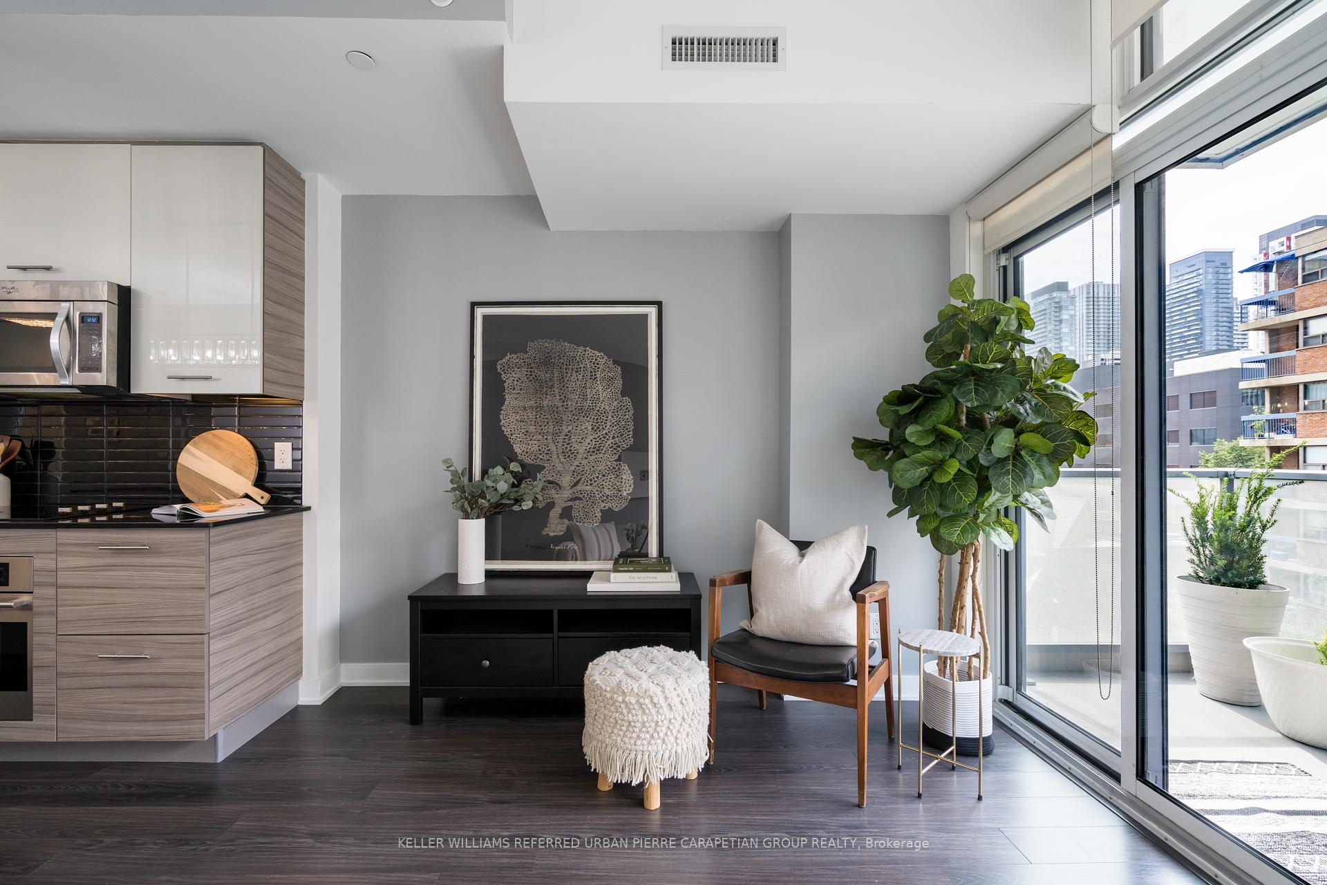 #604 - 210 Simcoe St, Toronto, ON M5T0A9 | 2 Bedroom 1 Bathroom Condo Apt | Image 12