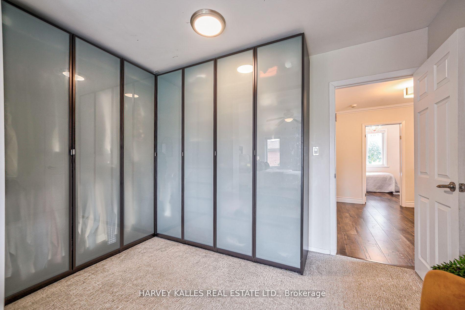 106 Gloucester Grve, Toronto, ON M6C2A8 | 4 Bedroom 4 Bathroom Detached House | Image 18