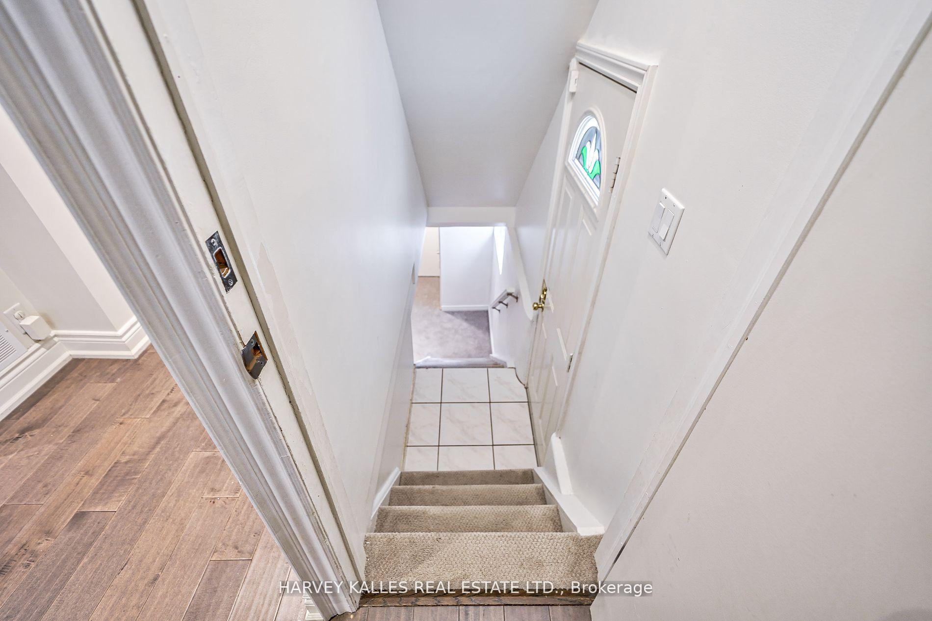 106 Gloucester Grve, Toronto, ON M6C2A8 | 4 Bedroom 4 Bathroom Detached House | Image 27