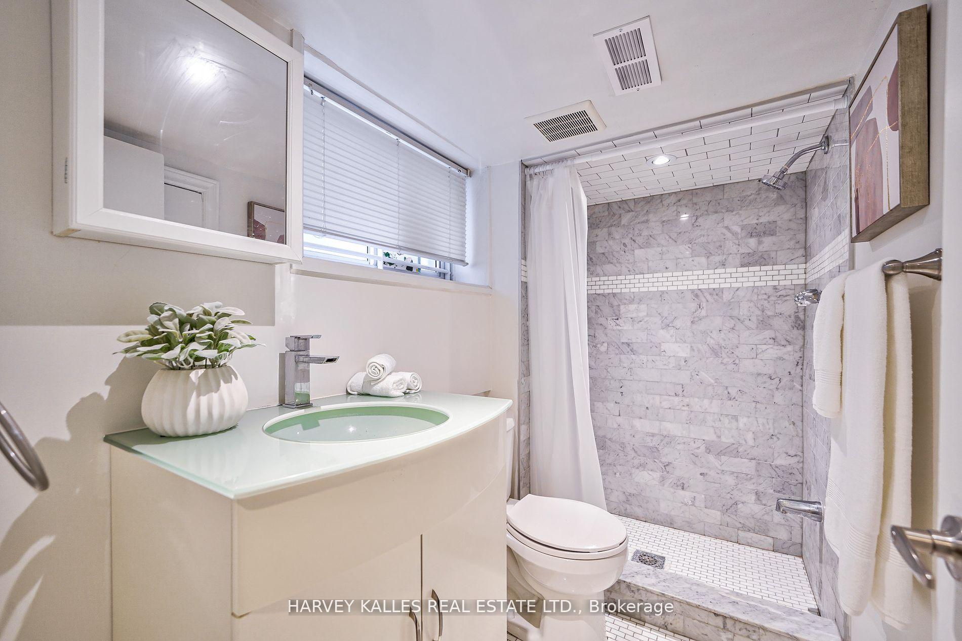 106 Gloucester Grve, Toronto, ON M6C2A8 | 4 Bedroom 4 Bathroom Detached House | Image 32