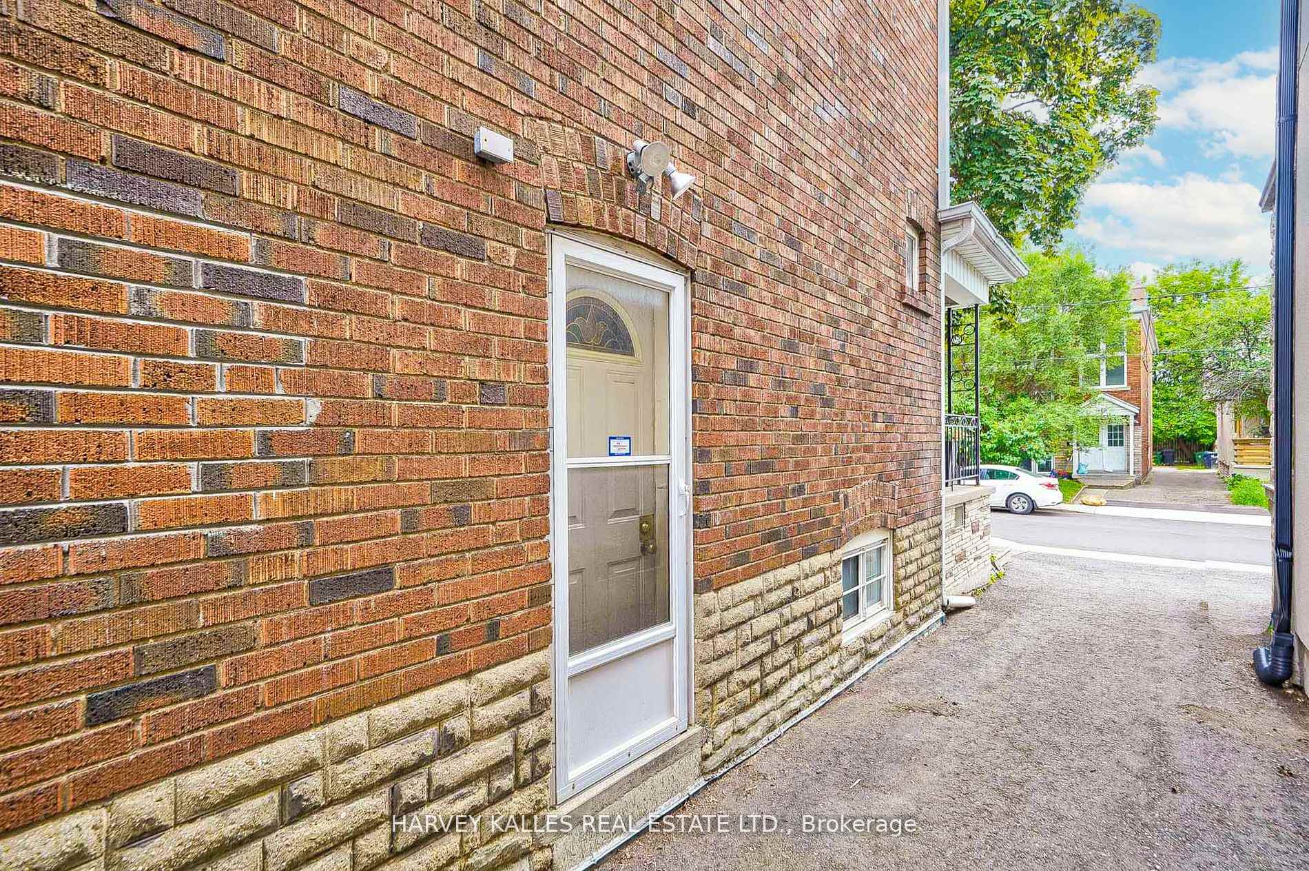 106 Gloucester Grve, Toronto, ON M6C2A8 | 4 Bedroom 4 Bathroom Detached House | Image 38