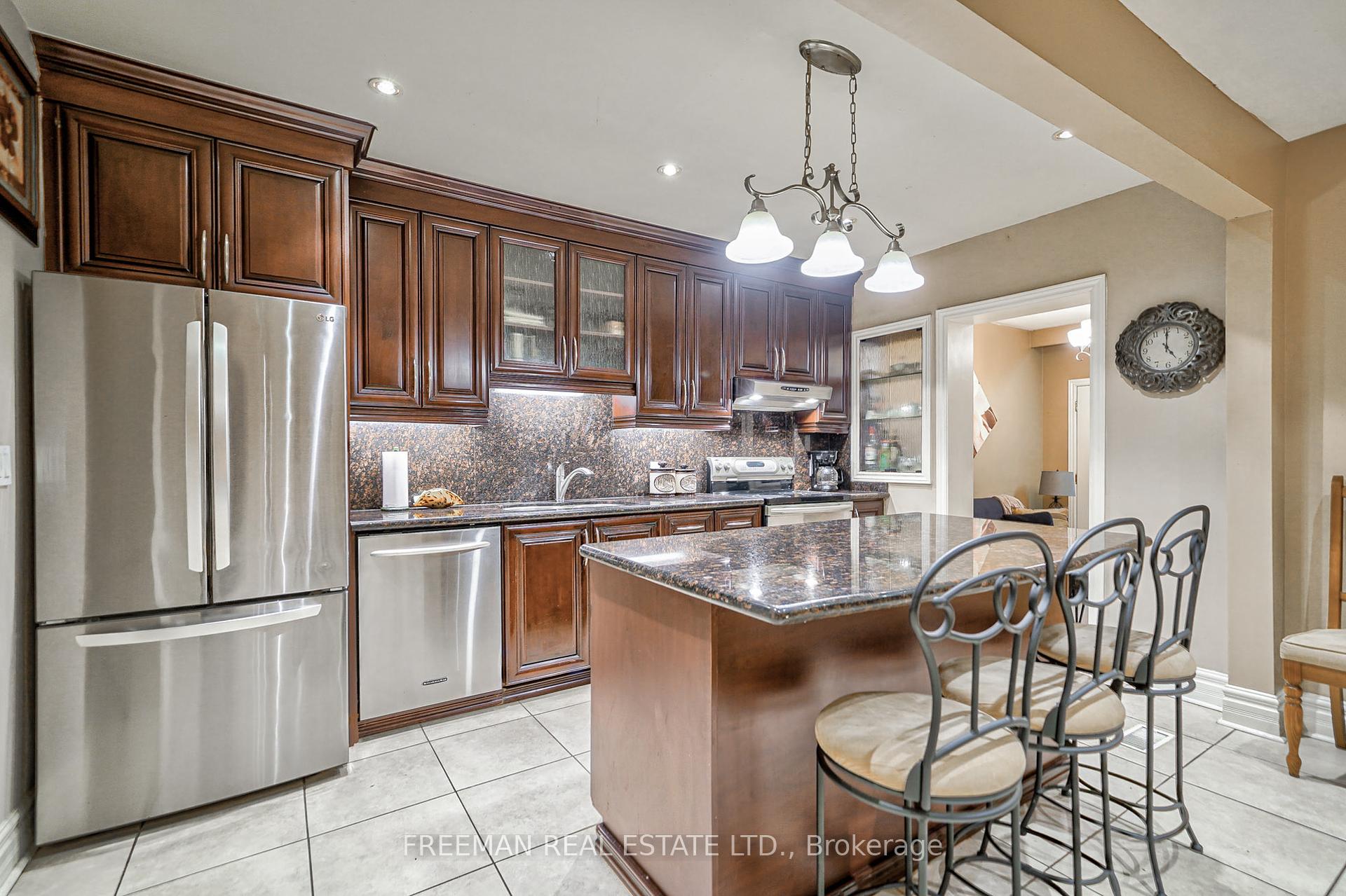 1925 Dufferin St, Toronto, ON M6E3P5 | 4 Bedroom 3 Bathroom Detached House | Image 5