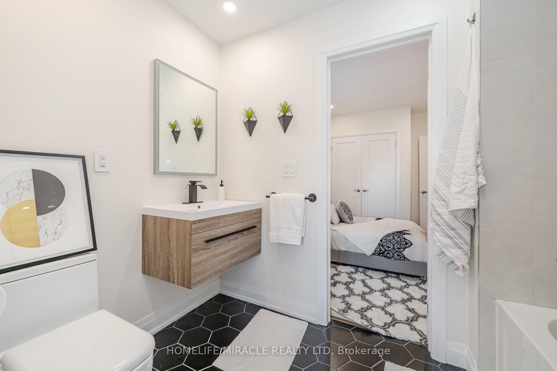 388 Oakwood Ave, Toronto, ON M6E2W3 | 3 Bedroom 4 Bathroom Detached House | Image 29