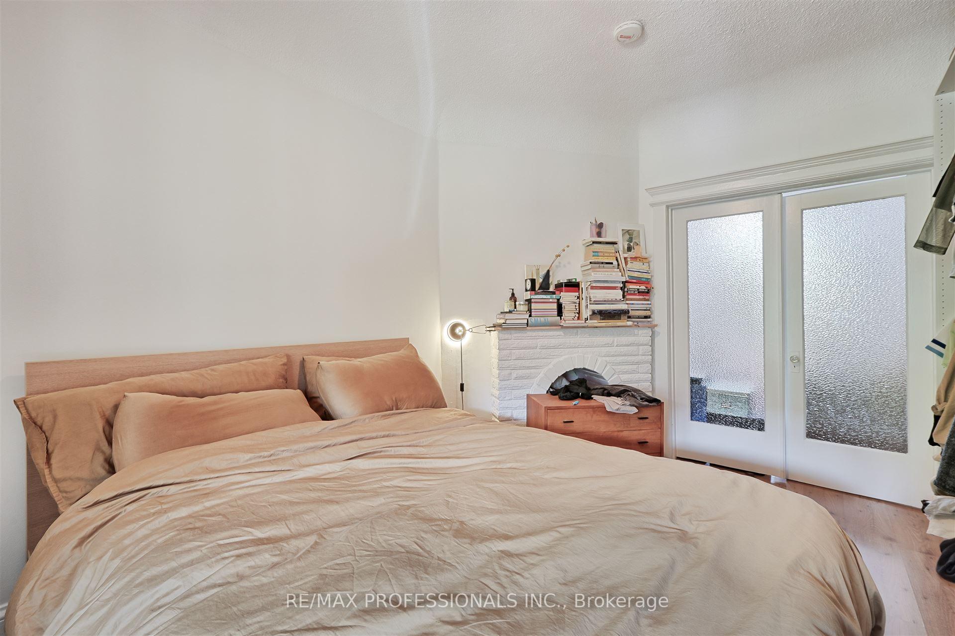 166 Grace St, Toronto, ON M6G3A6 | 5 Bedroom 4 Bathroom Semi-Detached House | Image 14