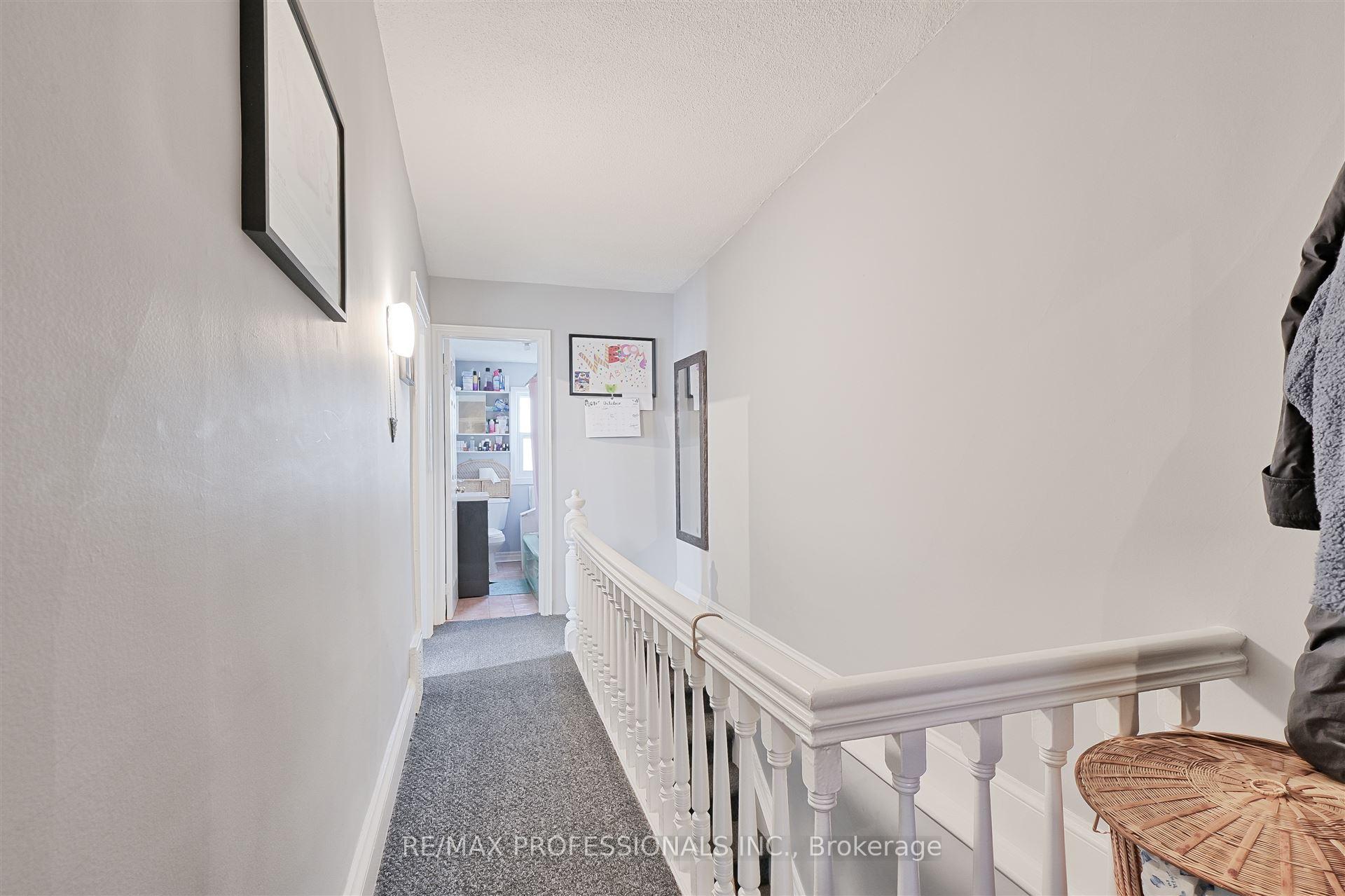 166 Grace St, Toronto, ON M6G3A6 | 5 Bedroom 4 Bathroom Semi-Detached House | Image 24