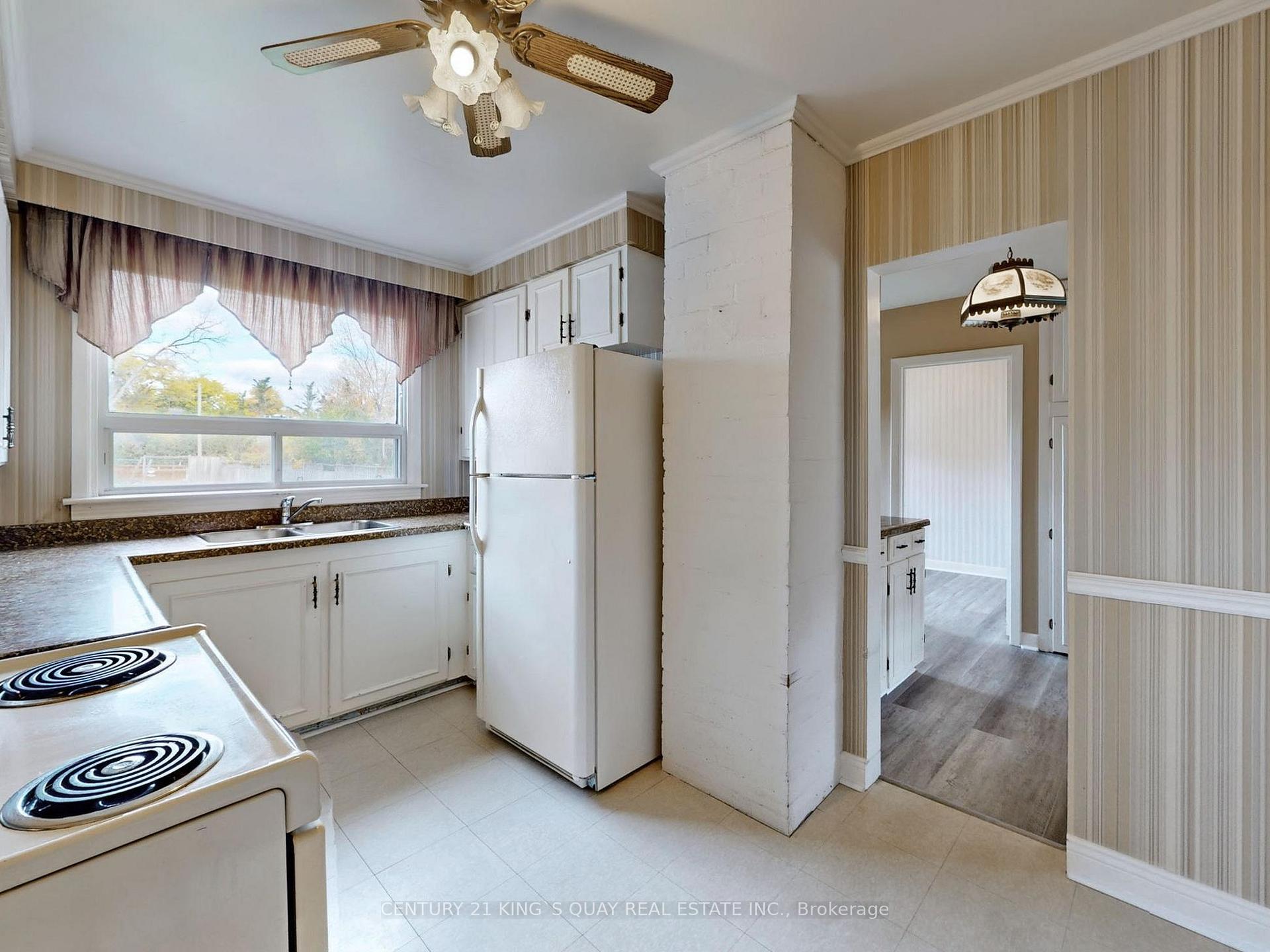 60 Northwood Dr, Toronto, ON M2M2K1 | 3 Bedroom 2 Bathroom Detached House | Image 11